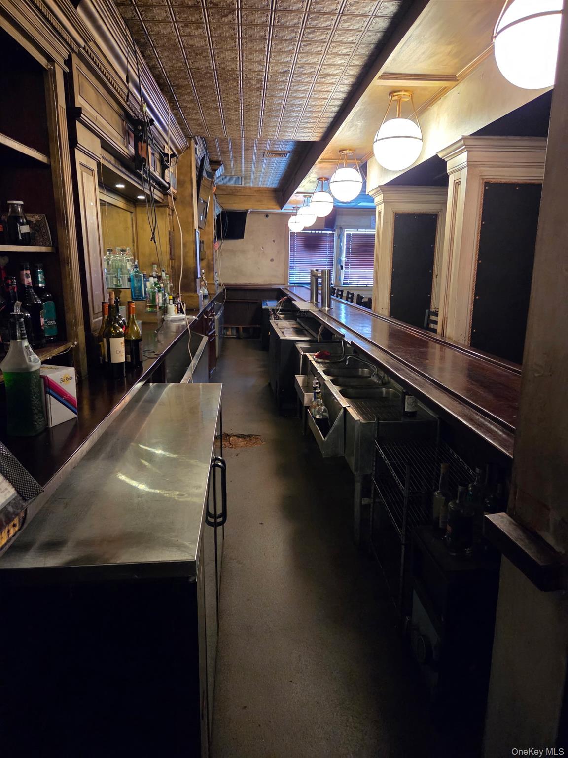 33-35 W Central Avenue – For Rent photo 2