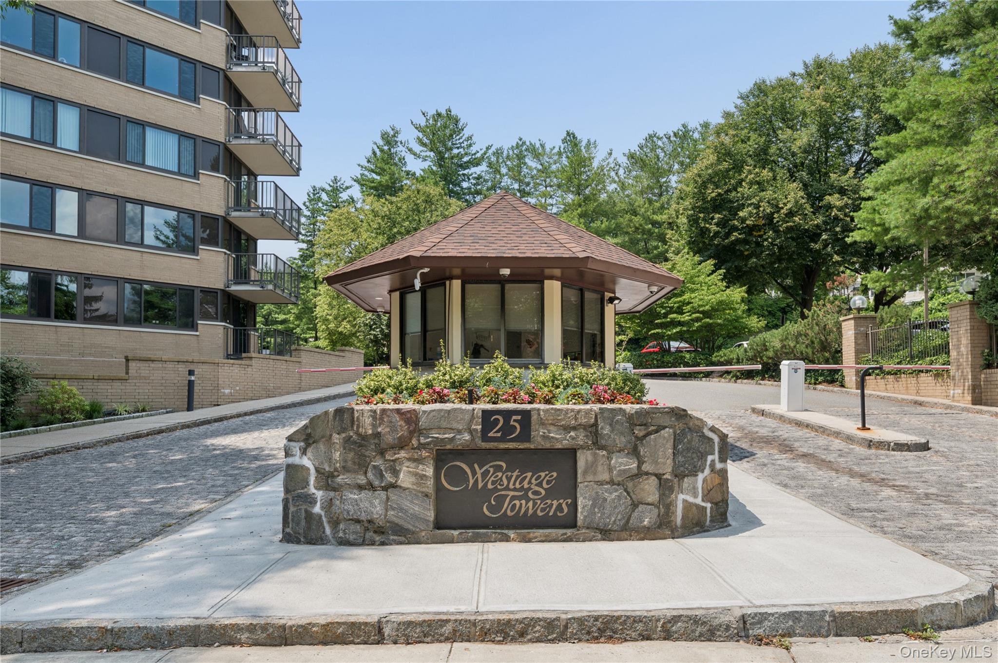 25 Rockledge Avenue, Unit PH11