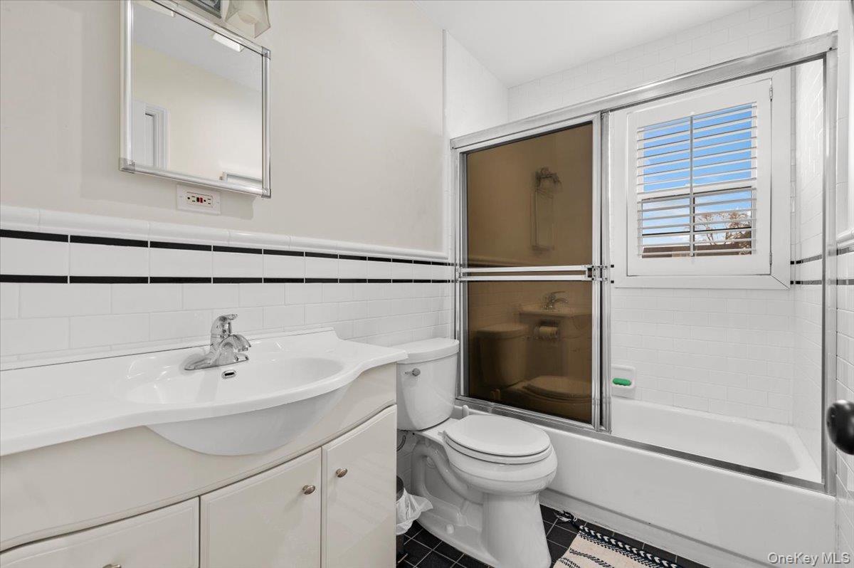 7 Whiting Road – For Sale photo 13