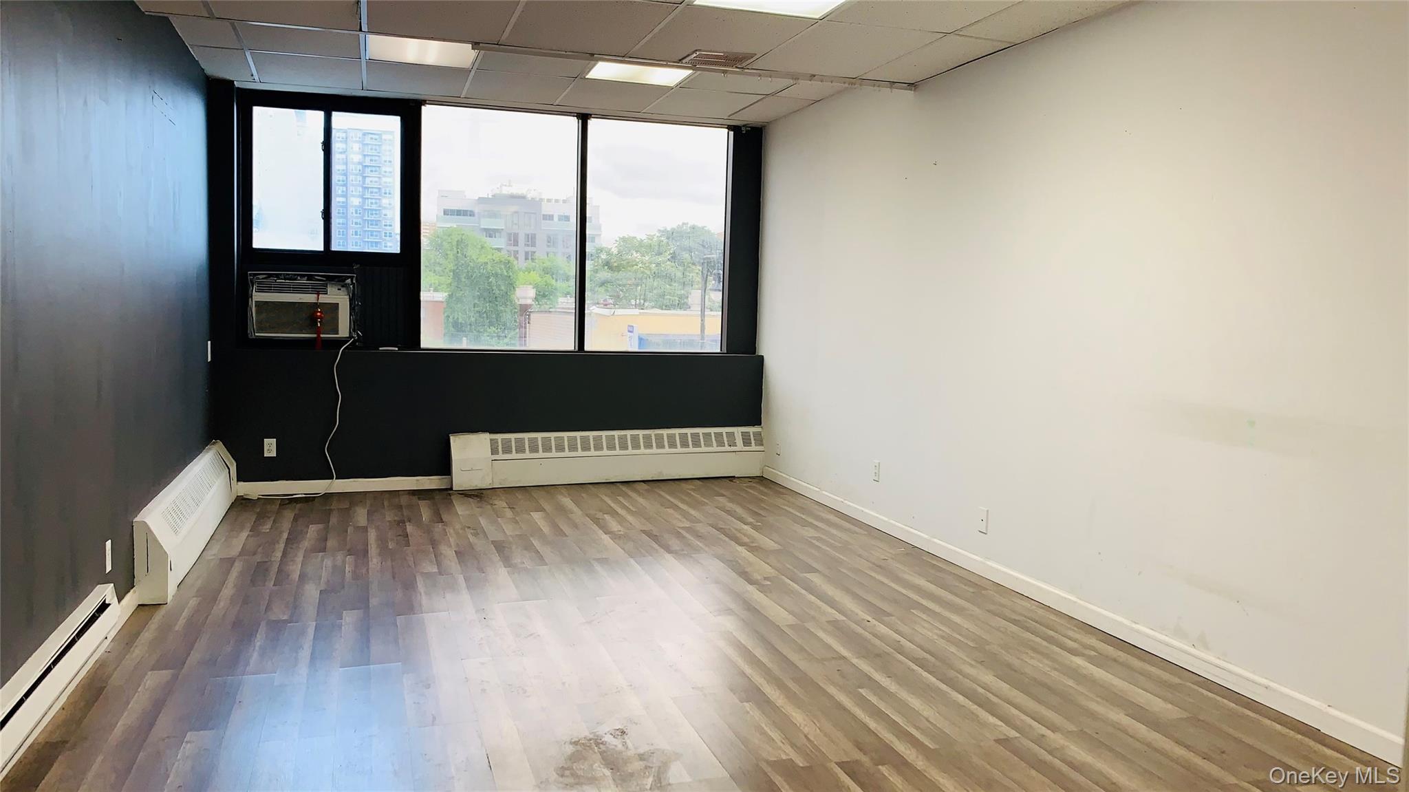13687 Roosevelt Avenue, Unit 305 photo 6