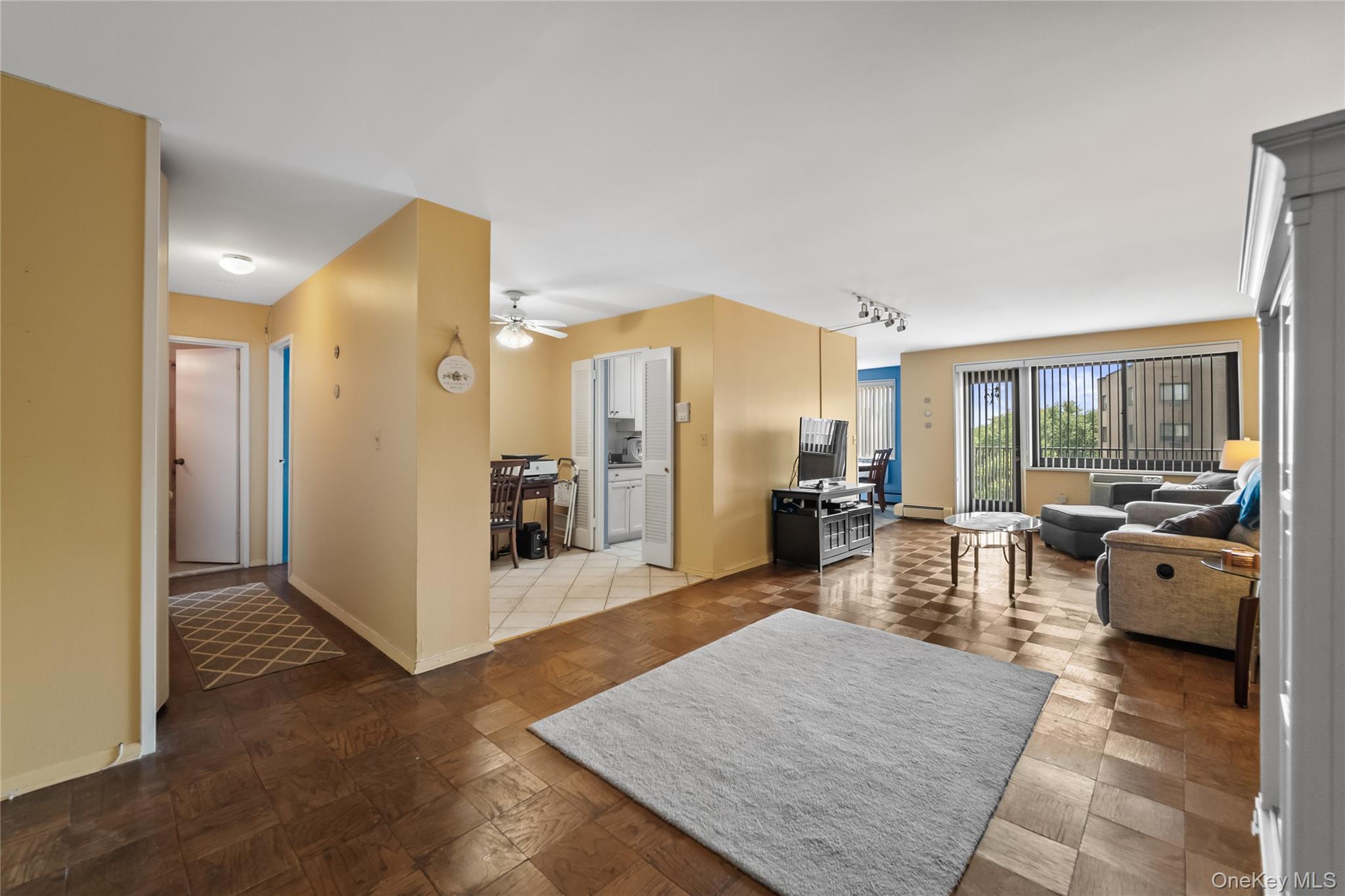 100 E Hartsdale Avenue, Unit 6LW photo 2