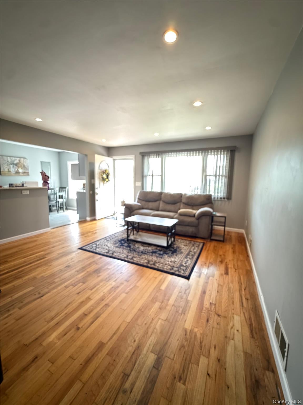 82 E Hollywood Avenue – For Rent photo 4