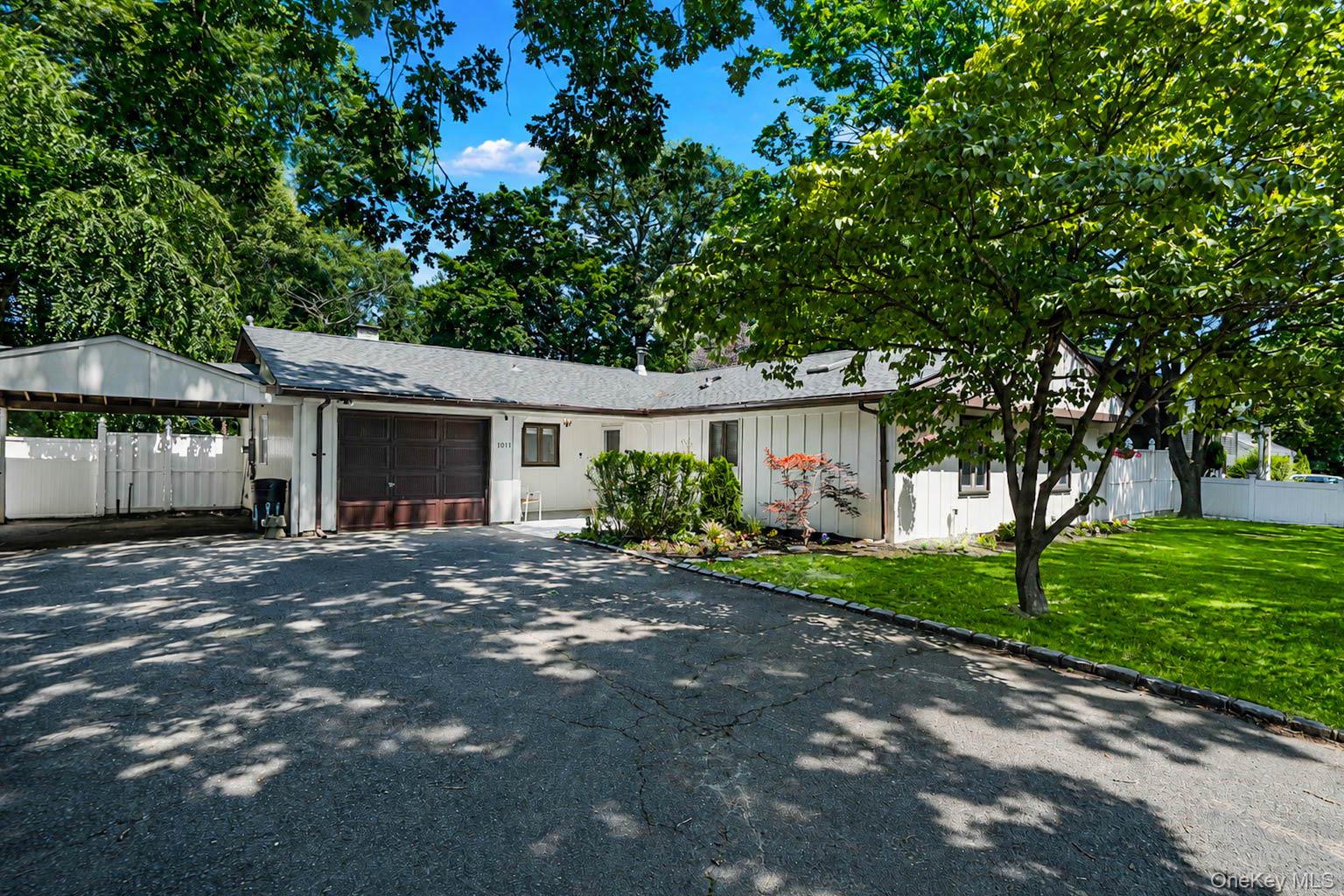 1011 Old Town Road – For Sale photo 2