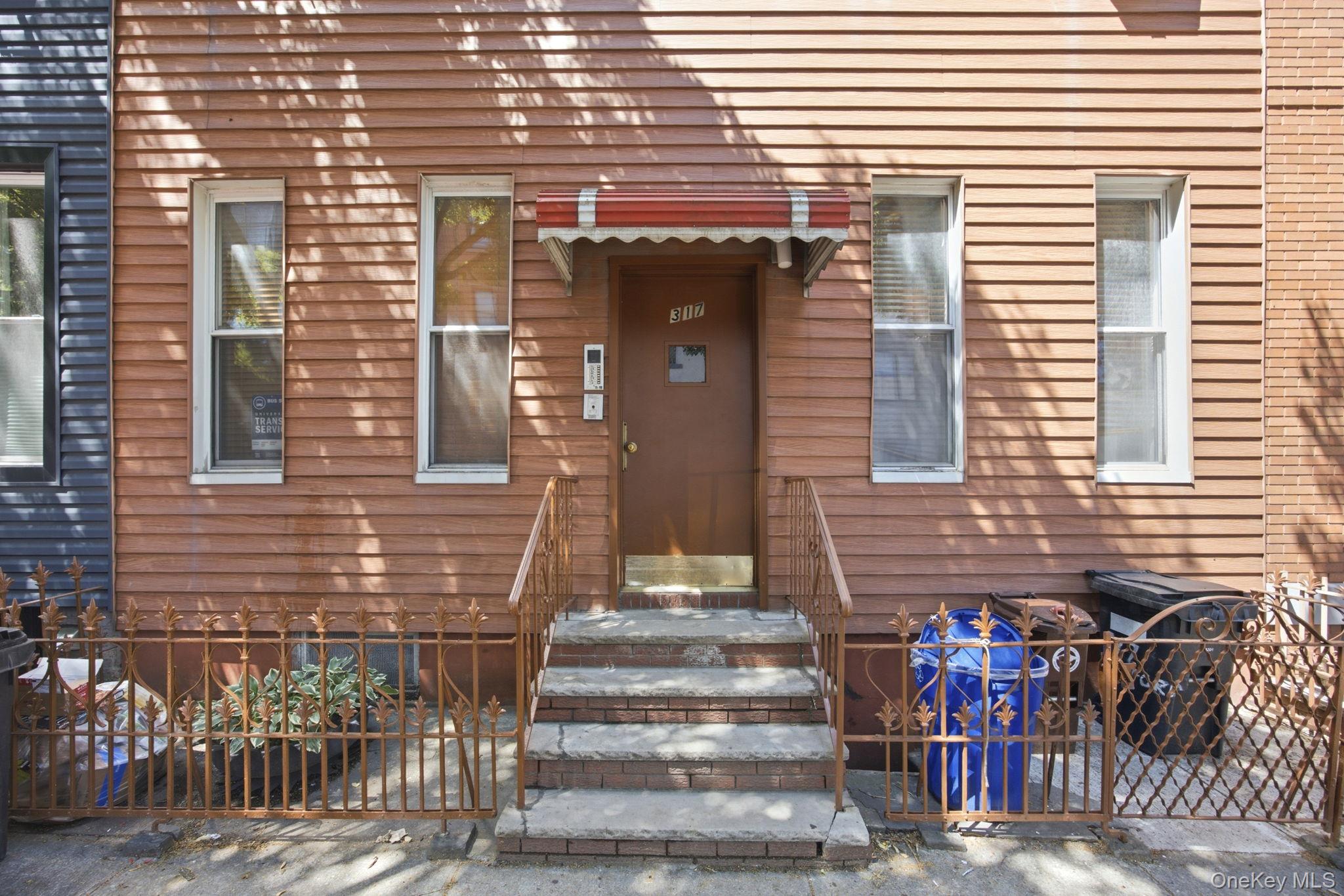 317 Eckford Street – For Sale photo 2