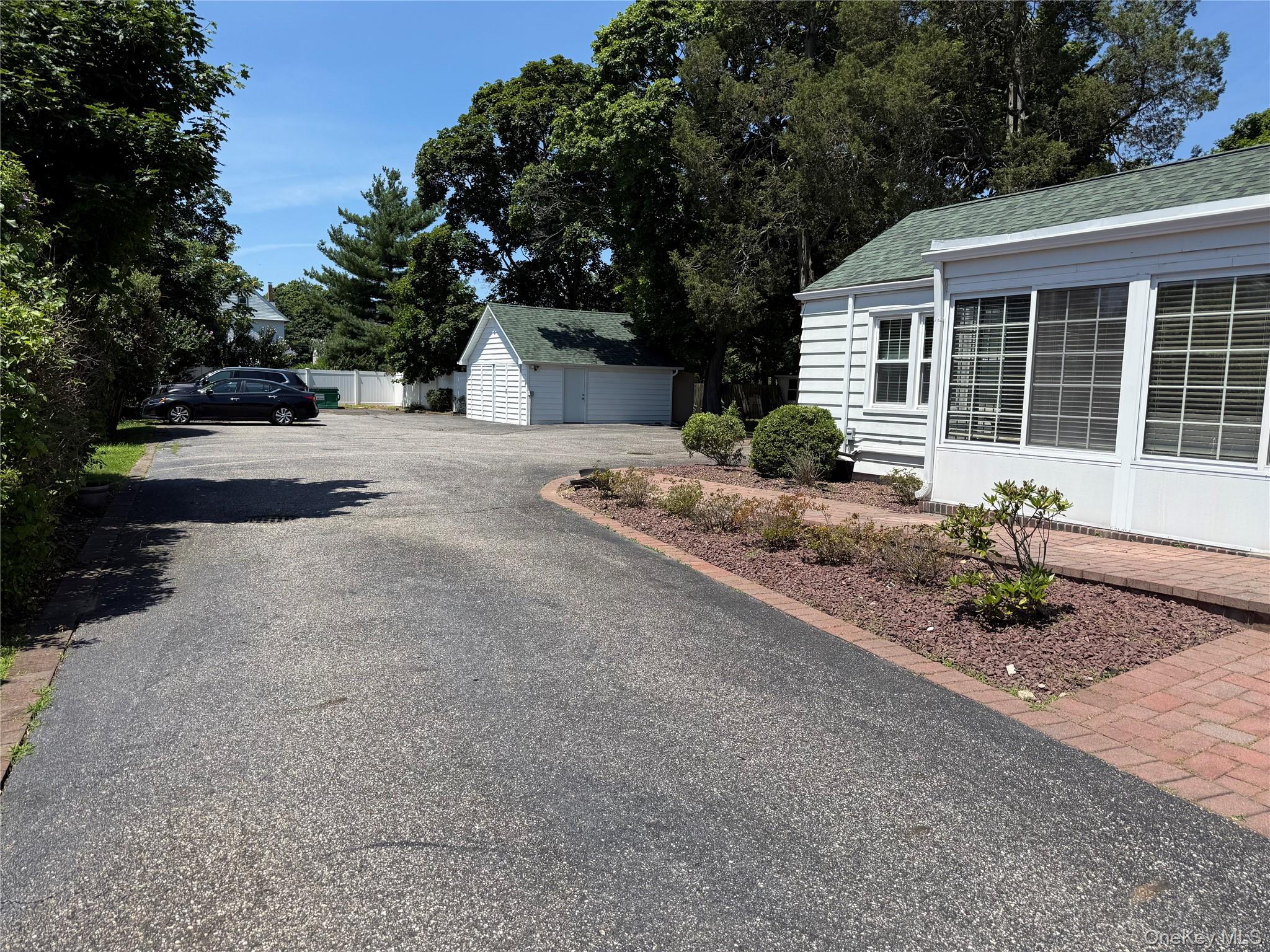 156 N Ocean Avenue – For Sale photo 4