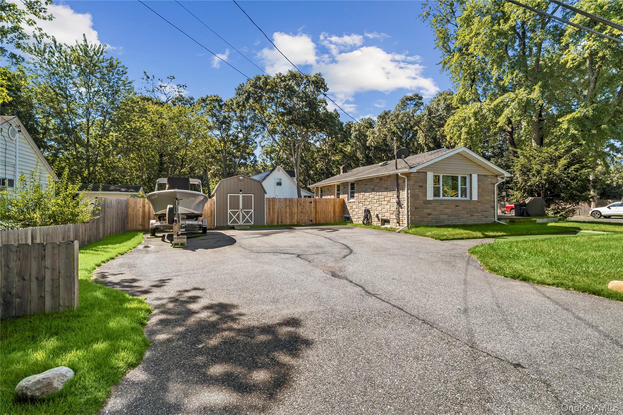 277 McKinley Drive – For Sale photo 2