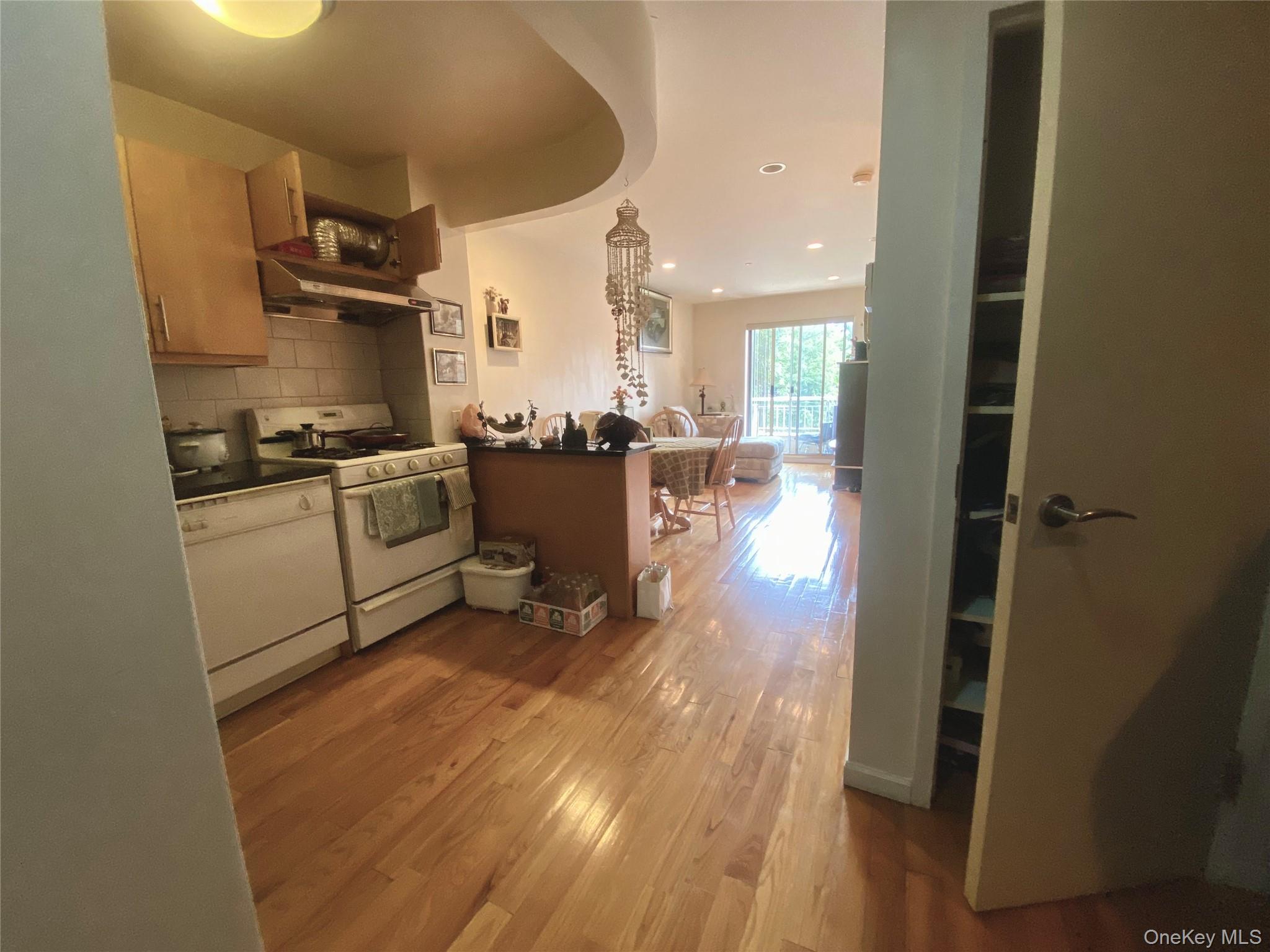 3822 147th Street, Unit 5B photo 9