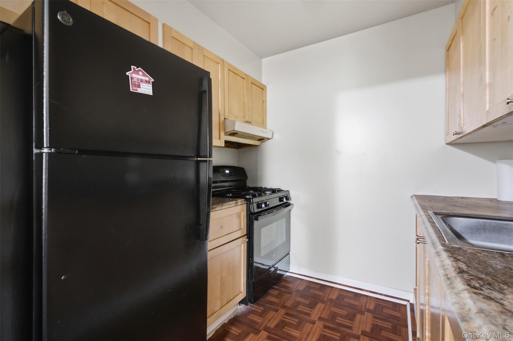 2000 Mapes Avenue – For Sale photo 6
