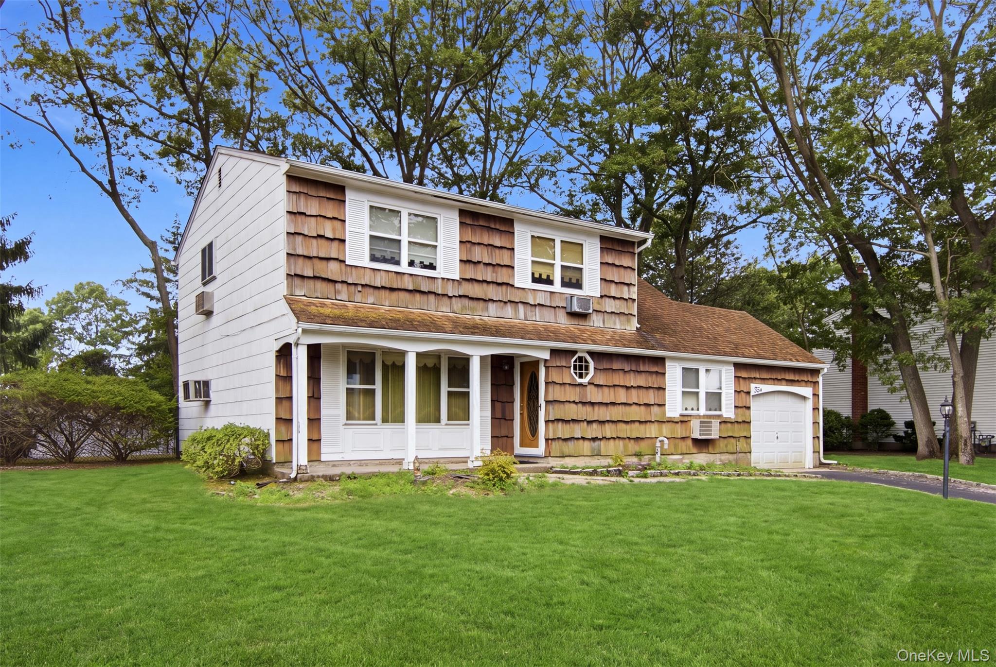 4 Smithtown Crescent – For Sale