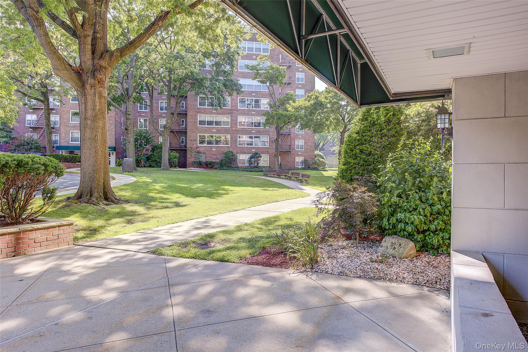 211-65 23rd Avenue, Unit 1K photo 2