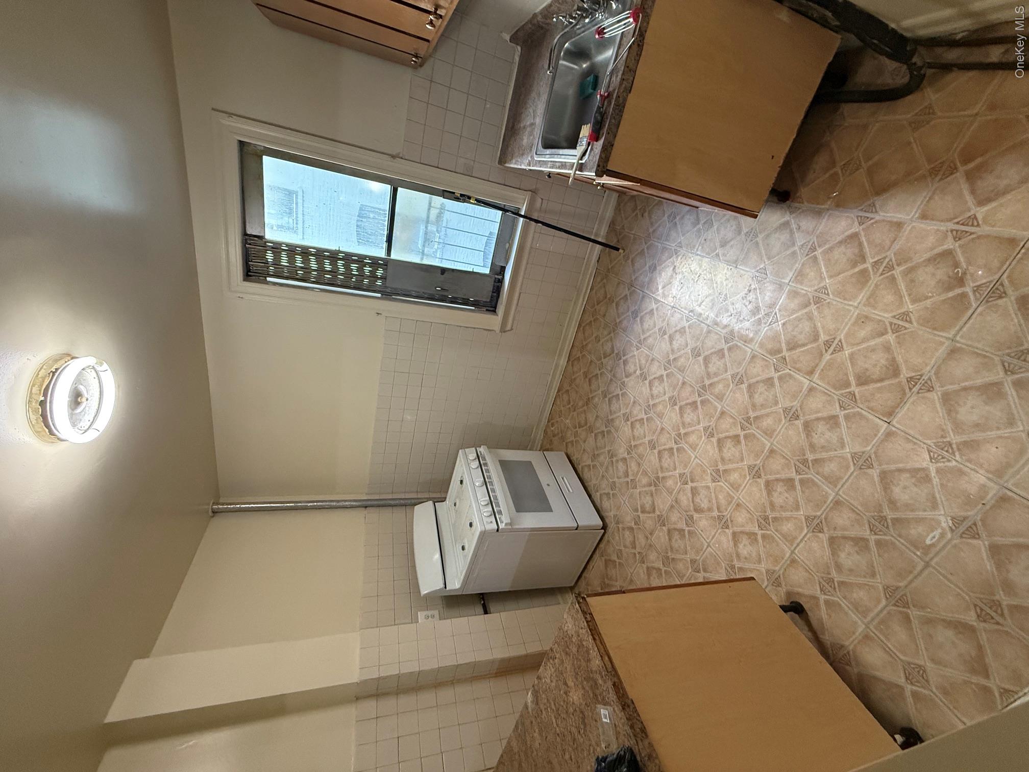 2116 Honeywell Avenue, Unit 5 photo 3