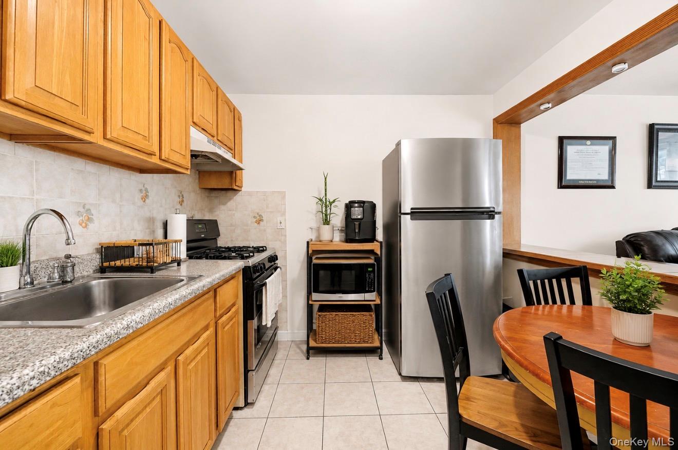 658 Beck Street – For Sale photo 16