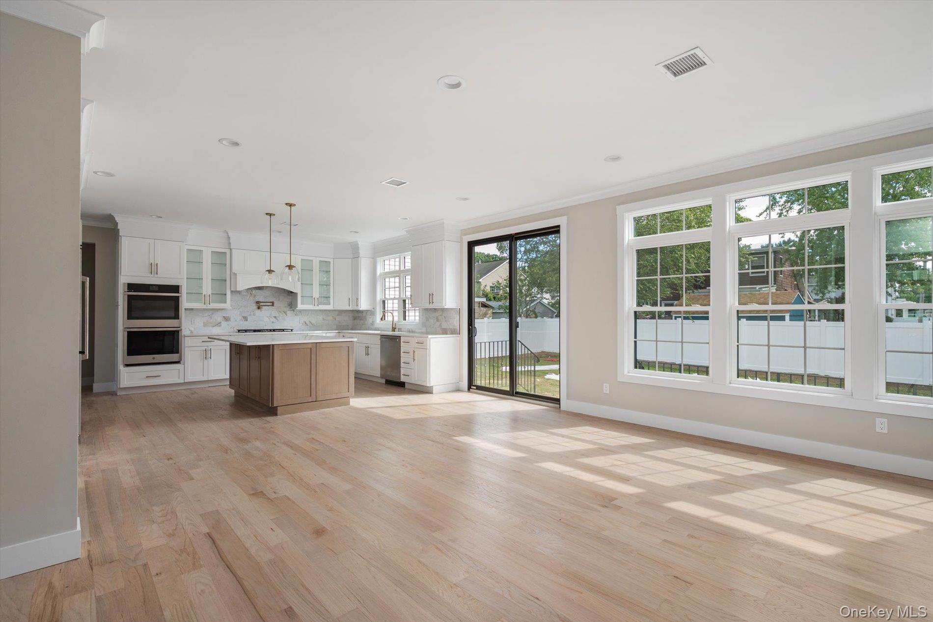 3380 Silverton Avenue – For Sale photo 7