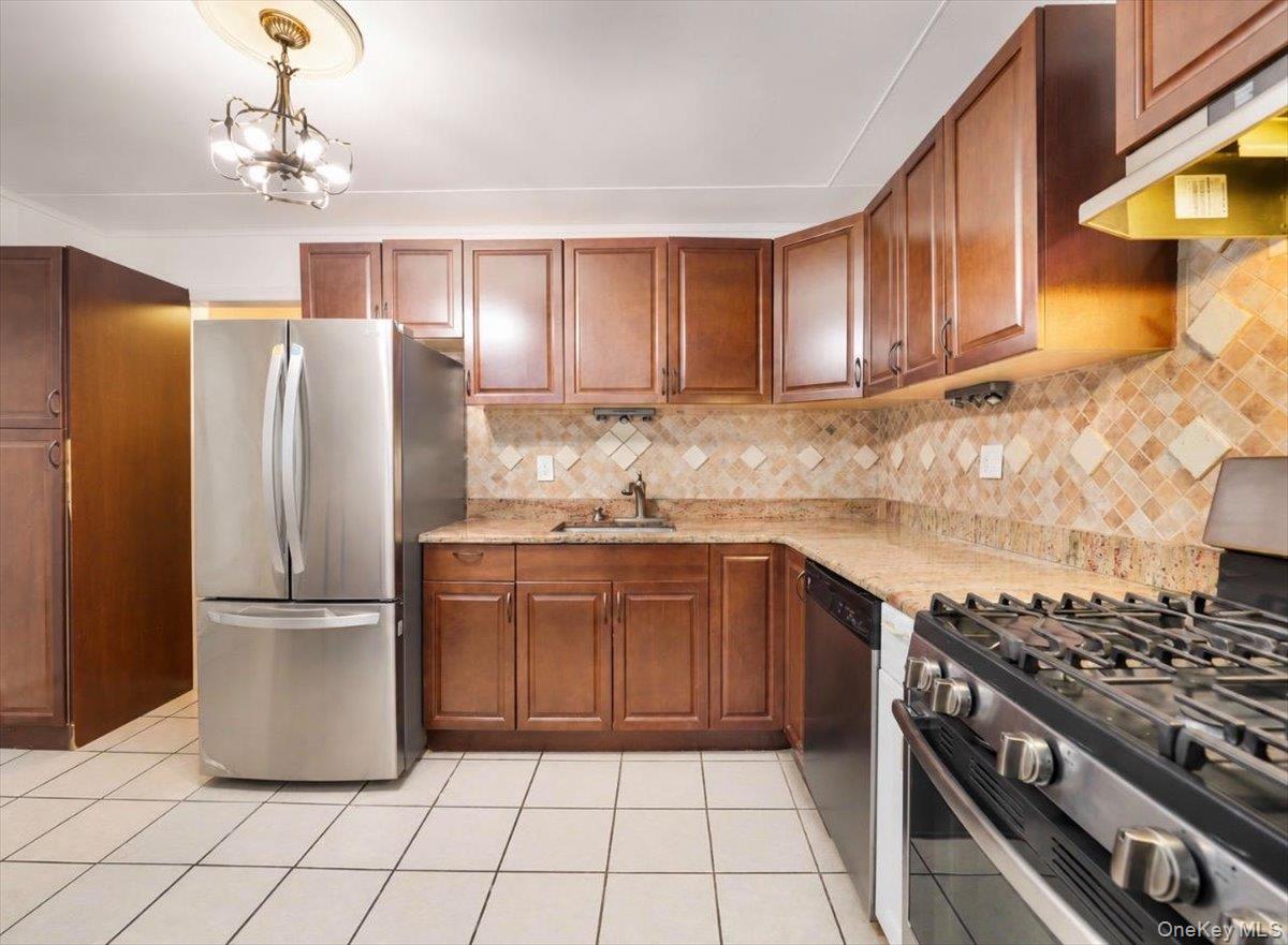 10 Brevoort Drive, Unit 2A photo 4