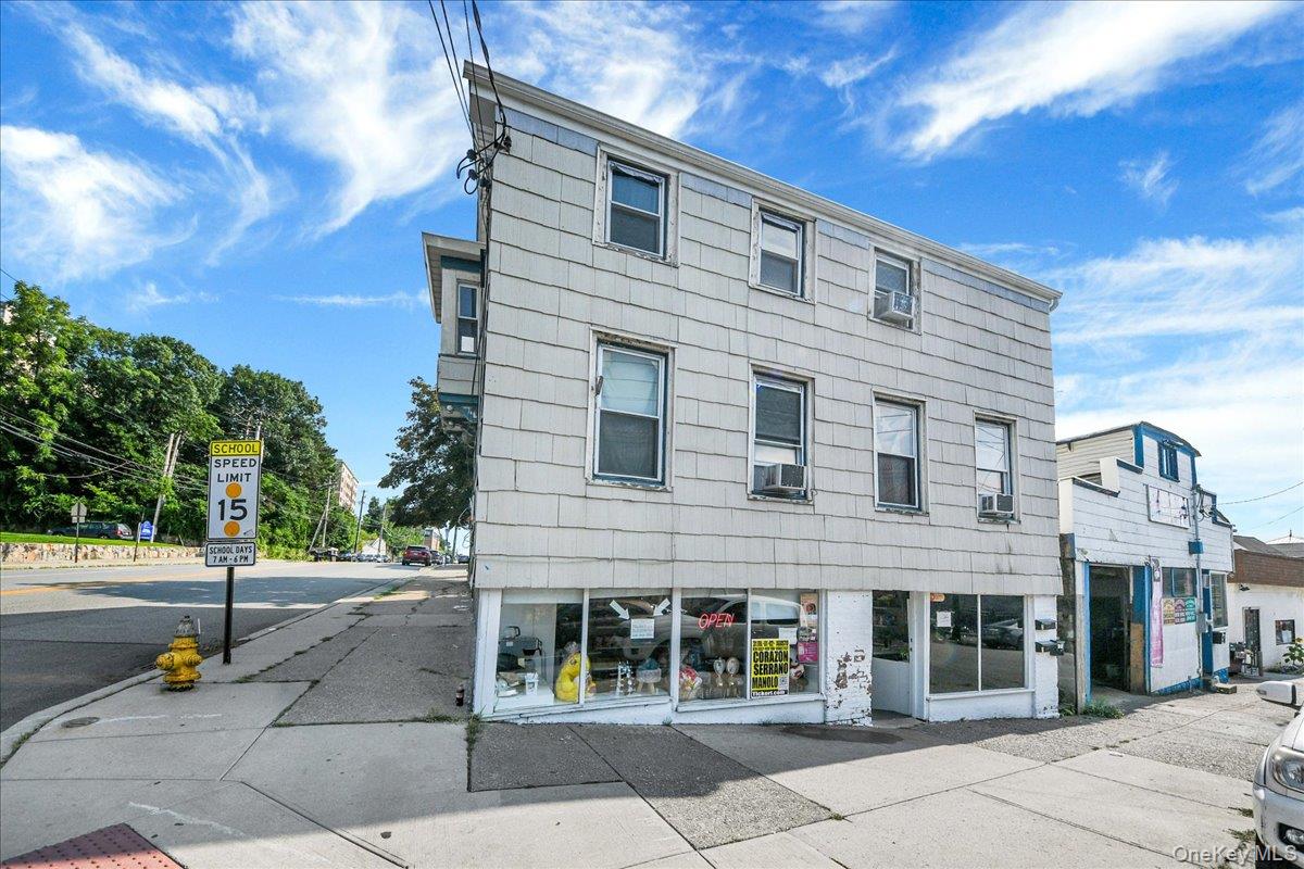629 South Street – For Sale photo 4