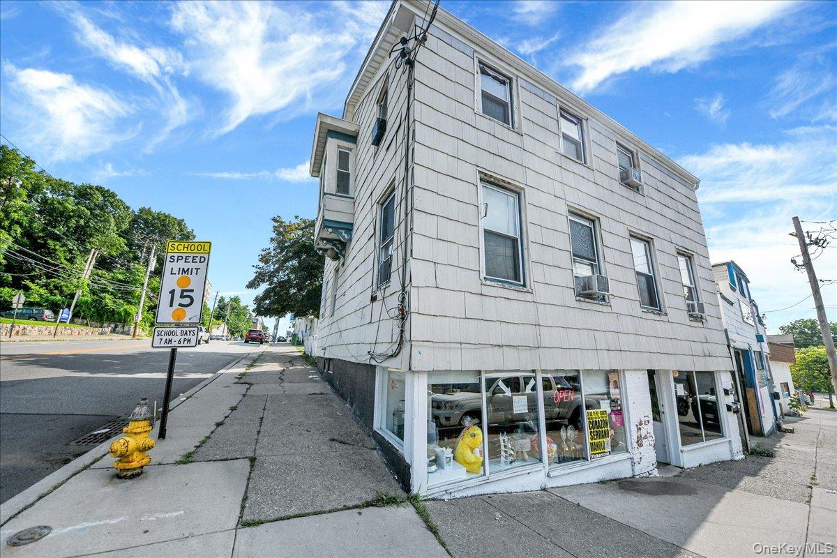 629 South Street – For Sale photo 3