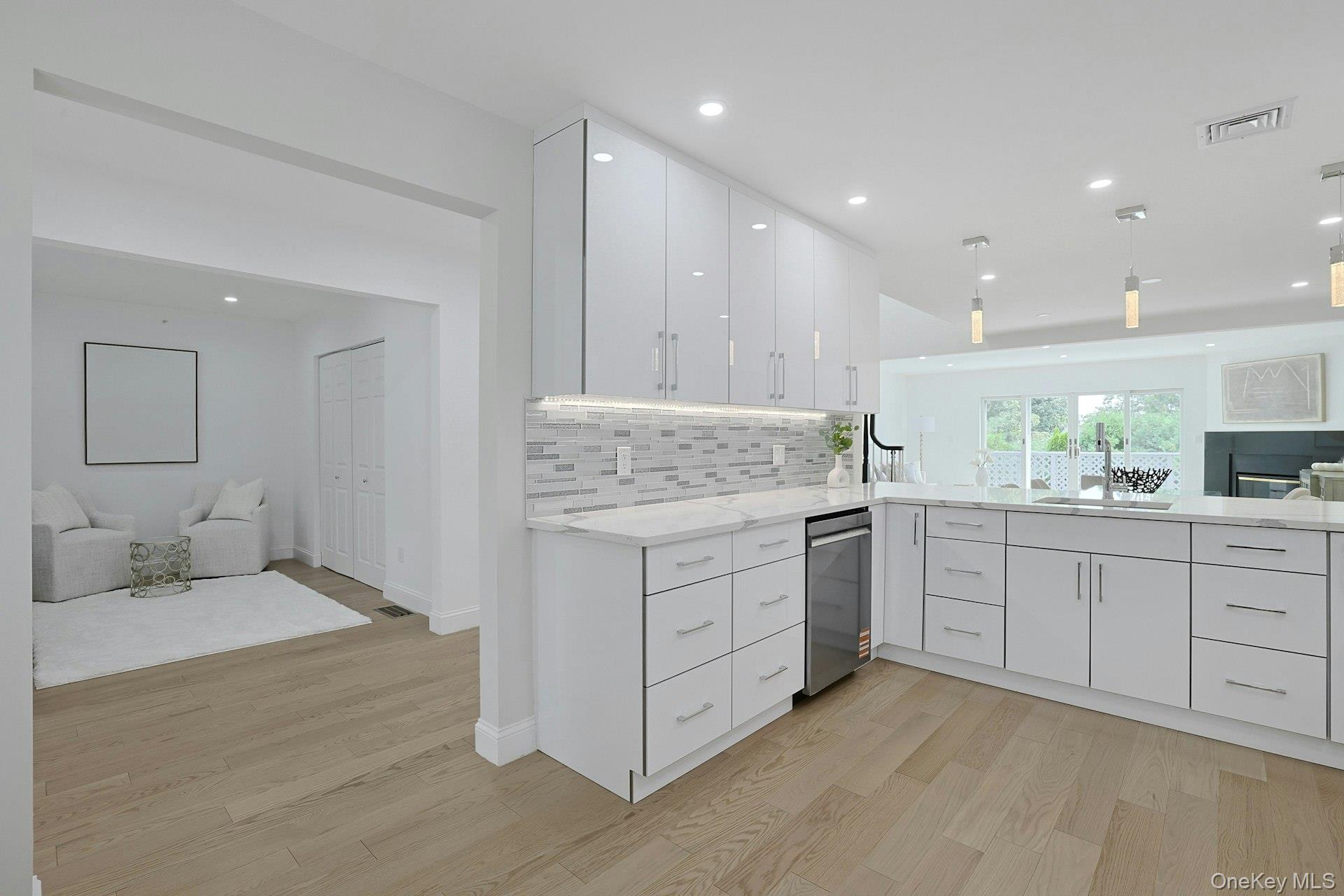 100 Brook Hills Circle, Unit 28B photo 3