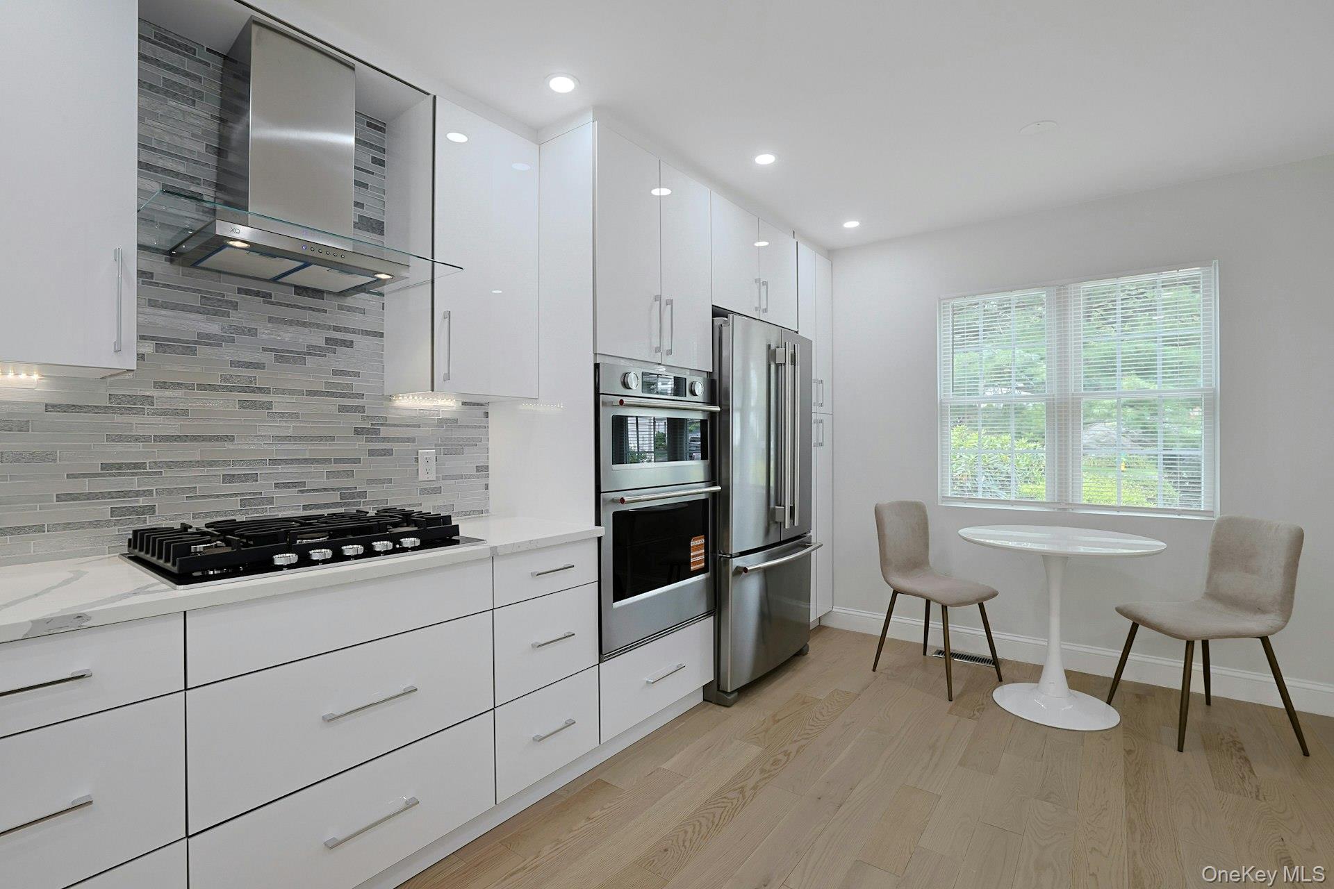 100 Brook Hills Circle, Unit 28B photo 5