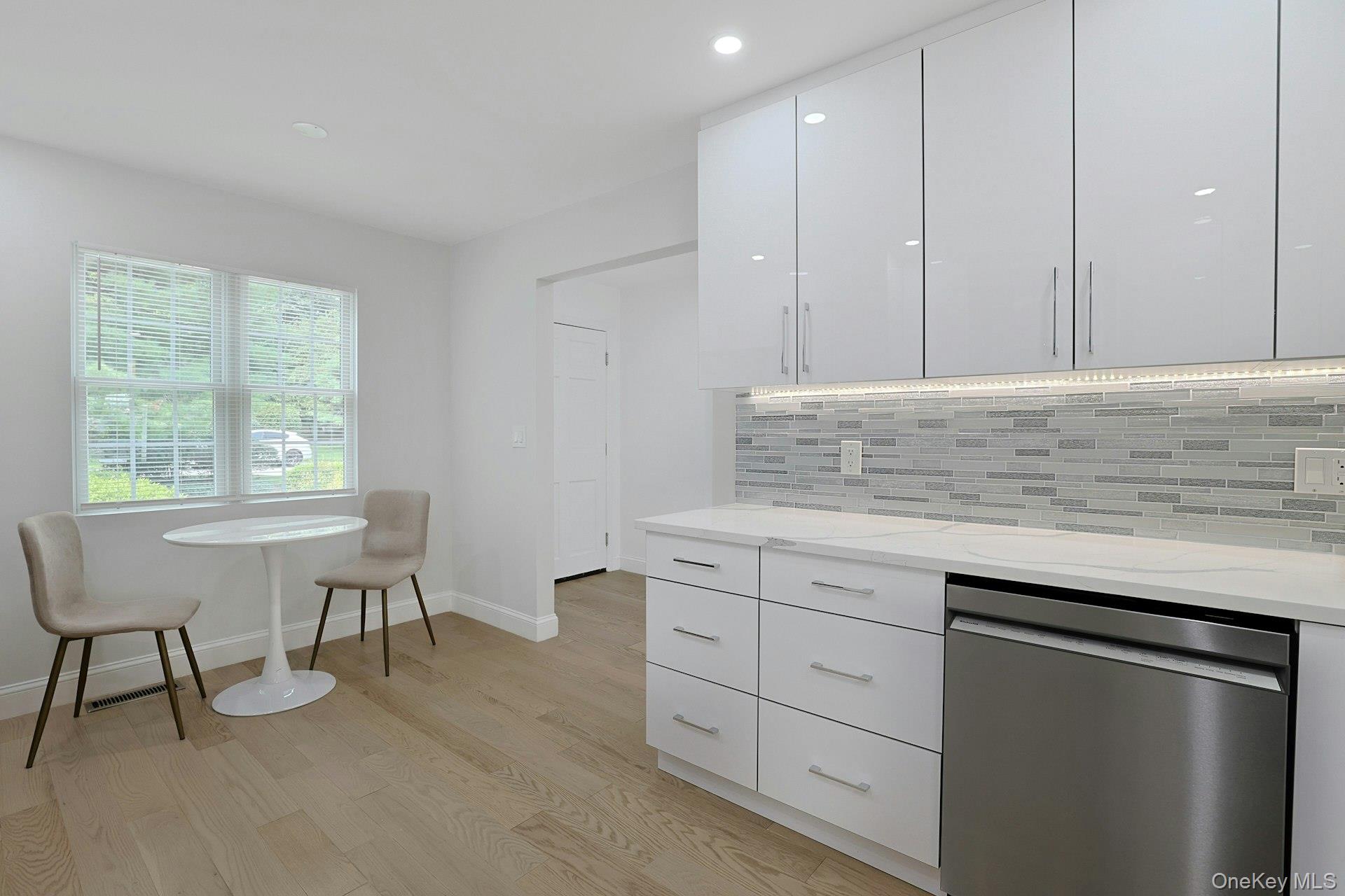 100 Brook Hills Circle, Unit 28B photo 6