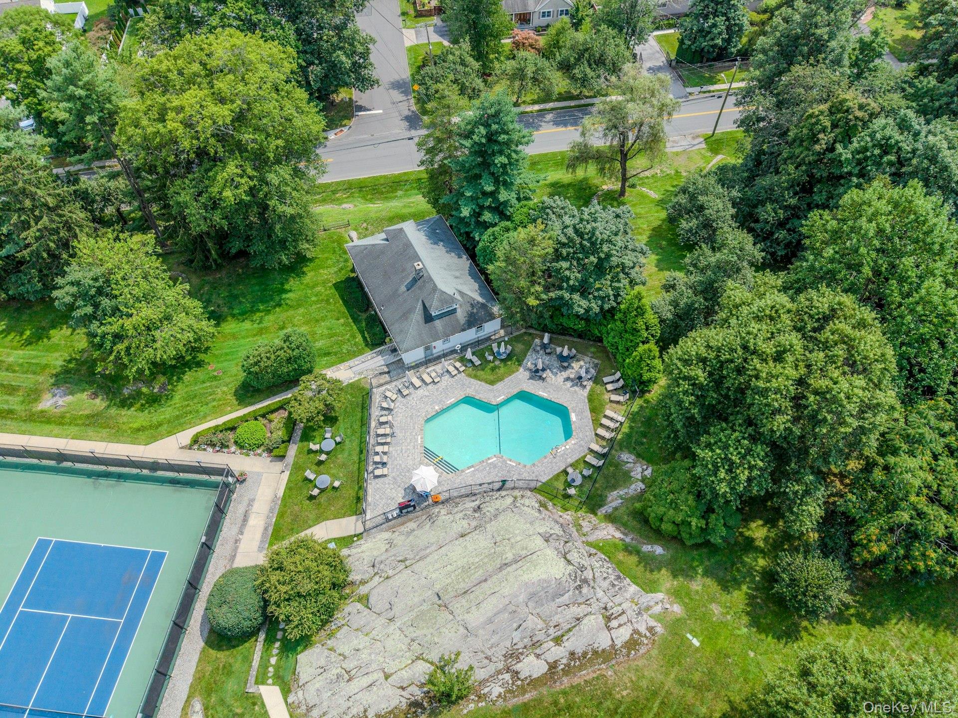 100 Brook Hills Circle, Unit 28B photo 27