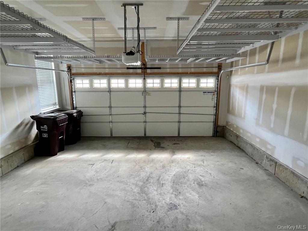 95 Meadow View Drive – For Rent photo 32