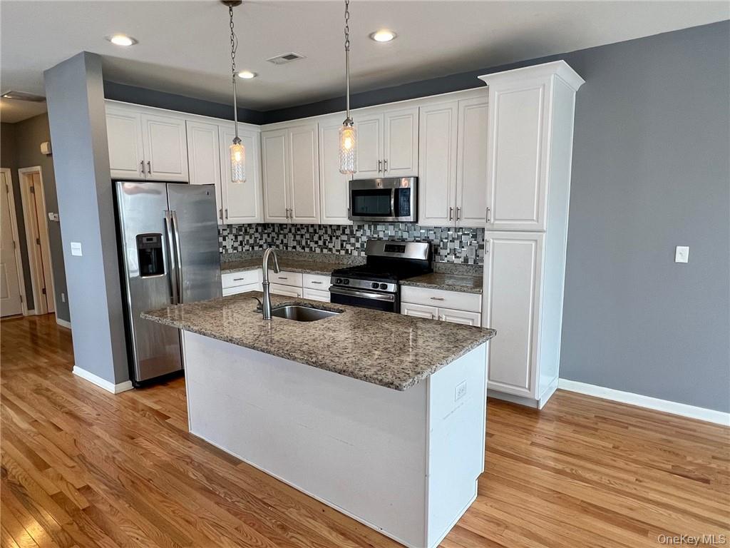 95 Meadow View Drive – For Rent photo 7