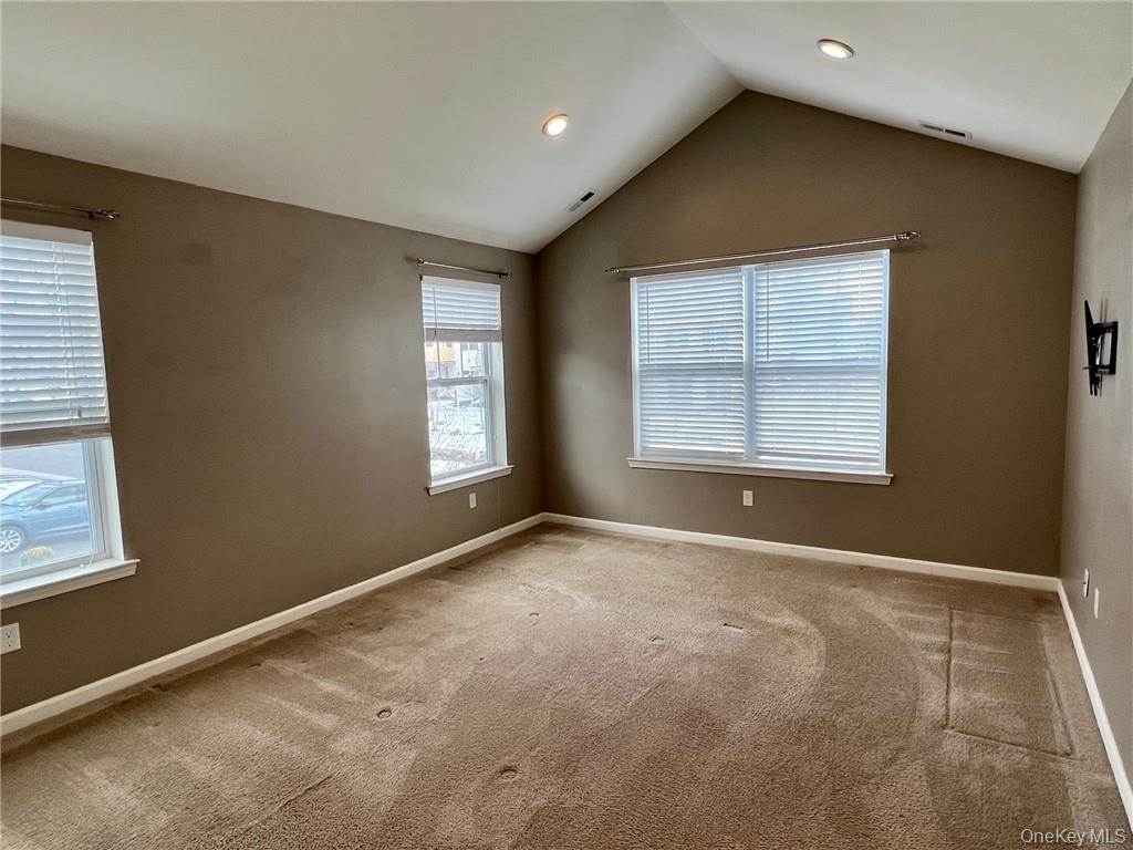 95 Meadow View Drive – For Rent photo 18
