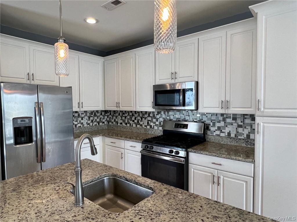 95 Meadow View Drive – For Rent photo 8