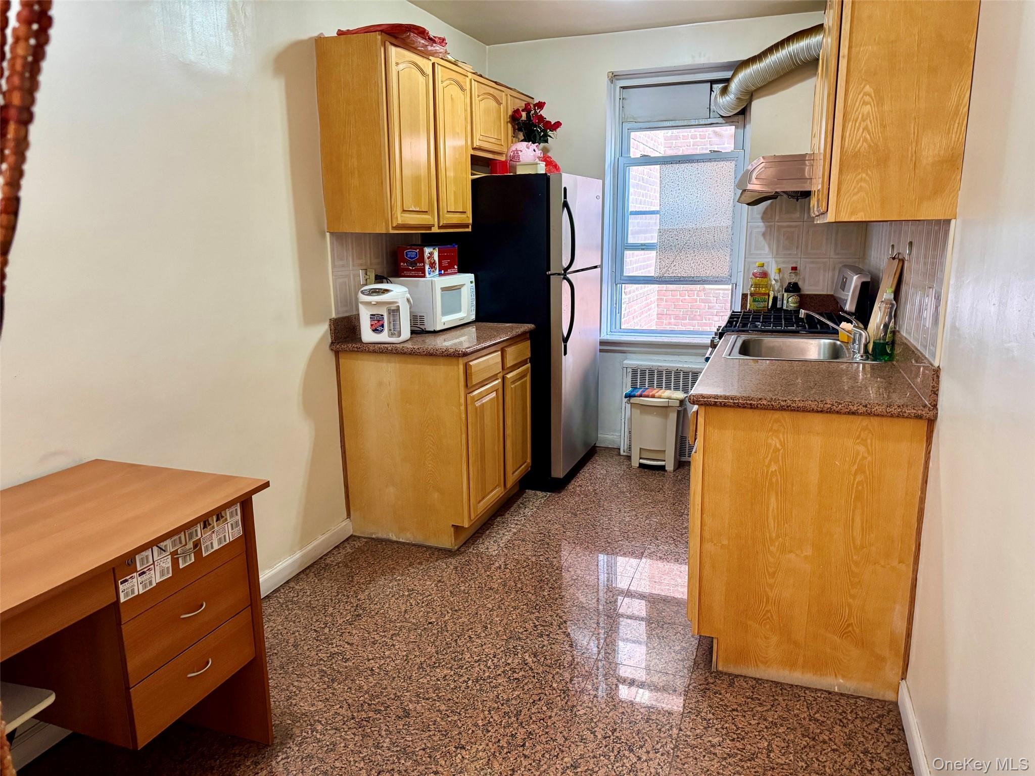 43-36 Robinson Street, Unit 3L photo 4
