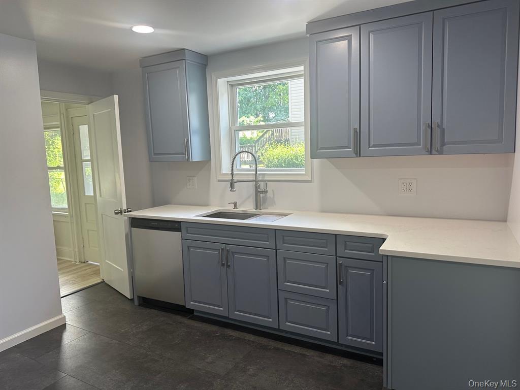 81 Carroll Street – For Rent photo 3