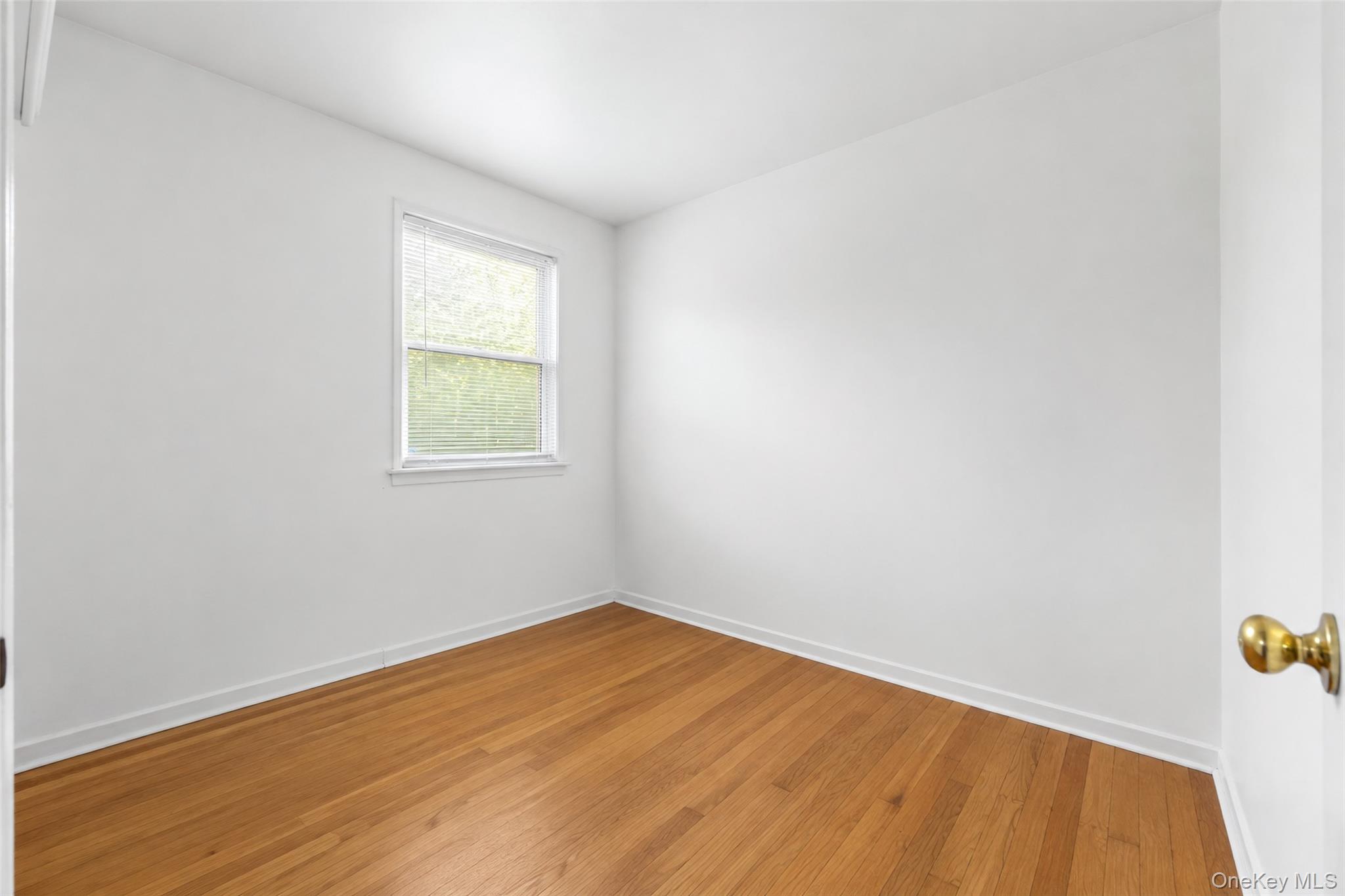 42-18 235 Street – For Sale photo 17
