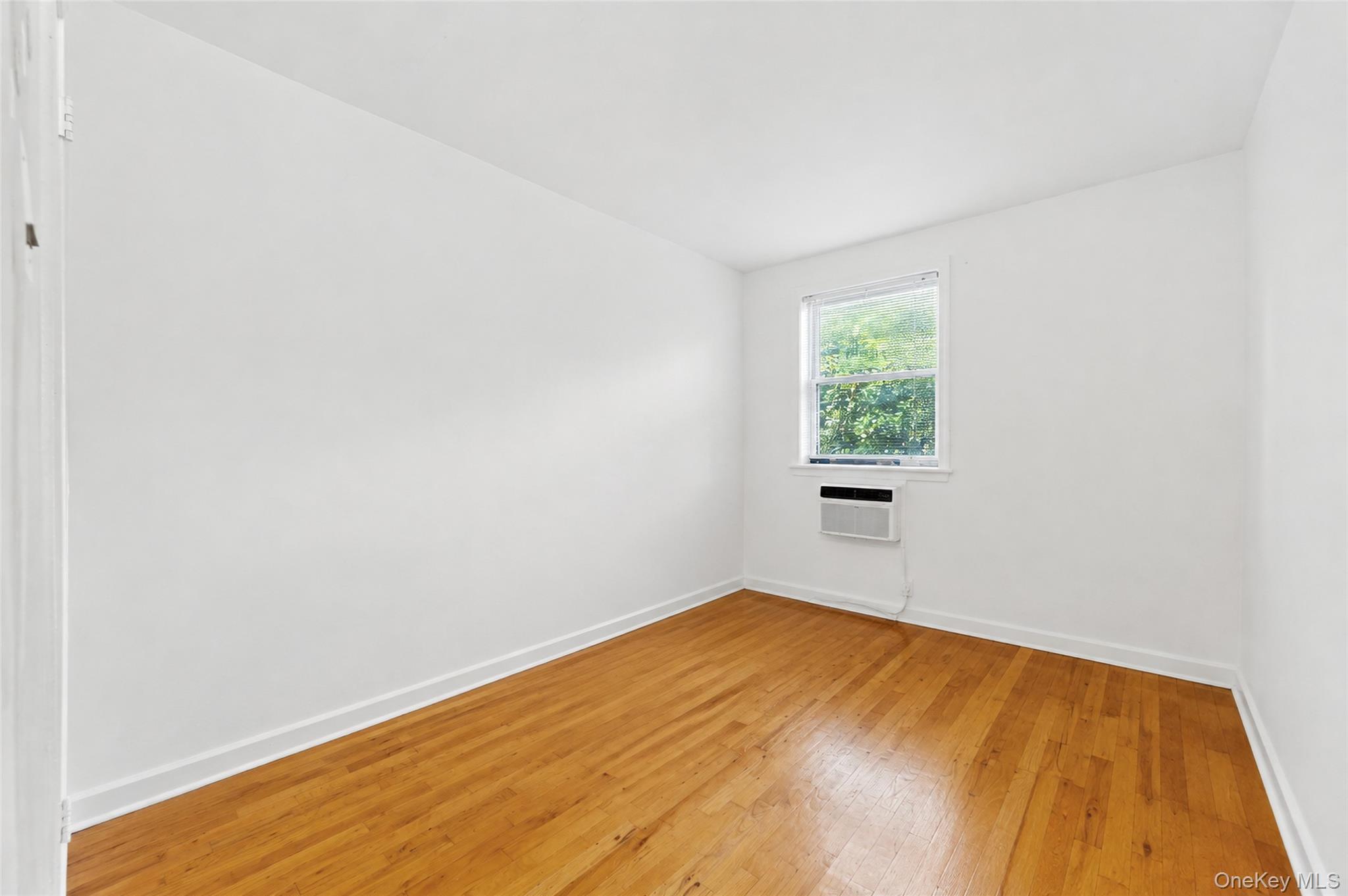 42-18 235 Street – For Sale photo 22