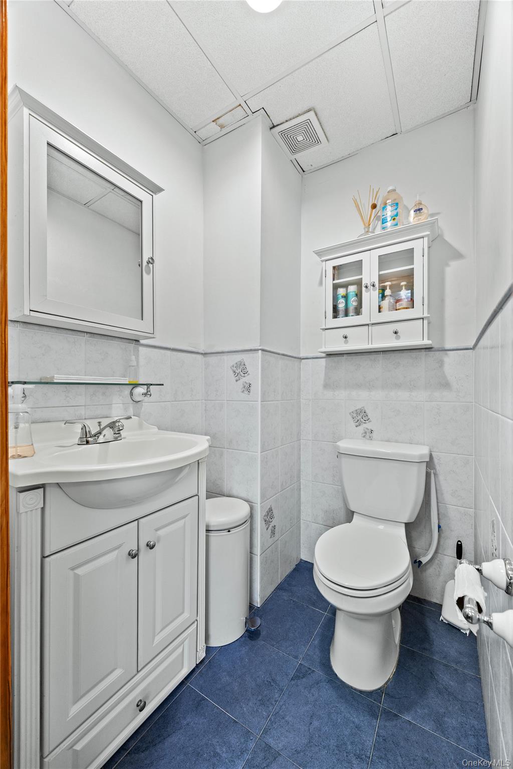 42-18 235 Street – For Sale photo 7