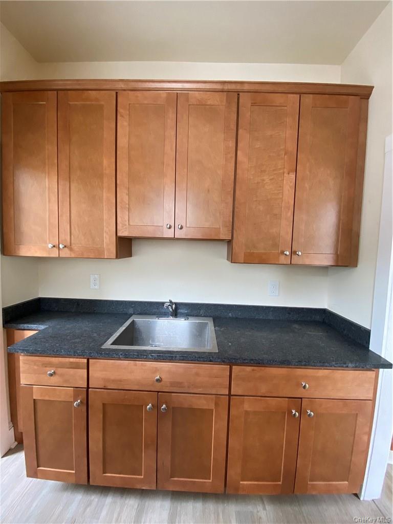 8 Franklin Avenue, Unit 1 photo 11