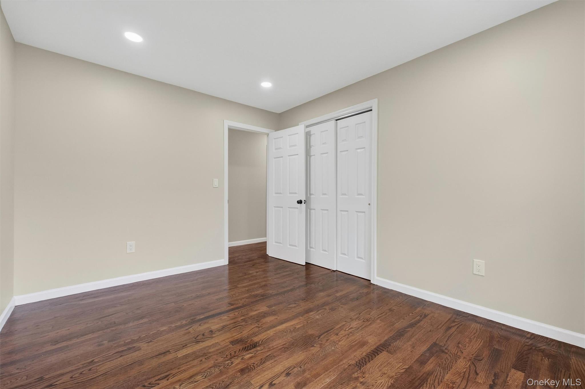 80 N Cross Road – For Sale photo 27