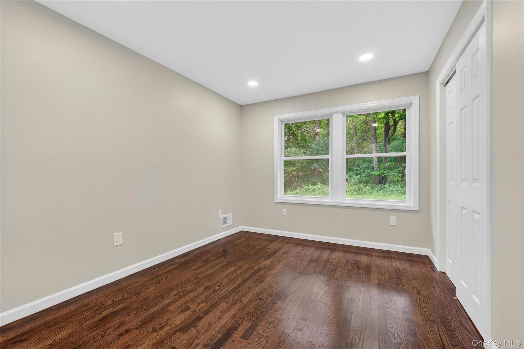 80 N Cross Road – For Sale photo 29