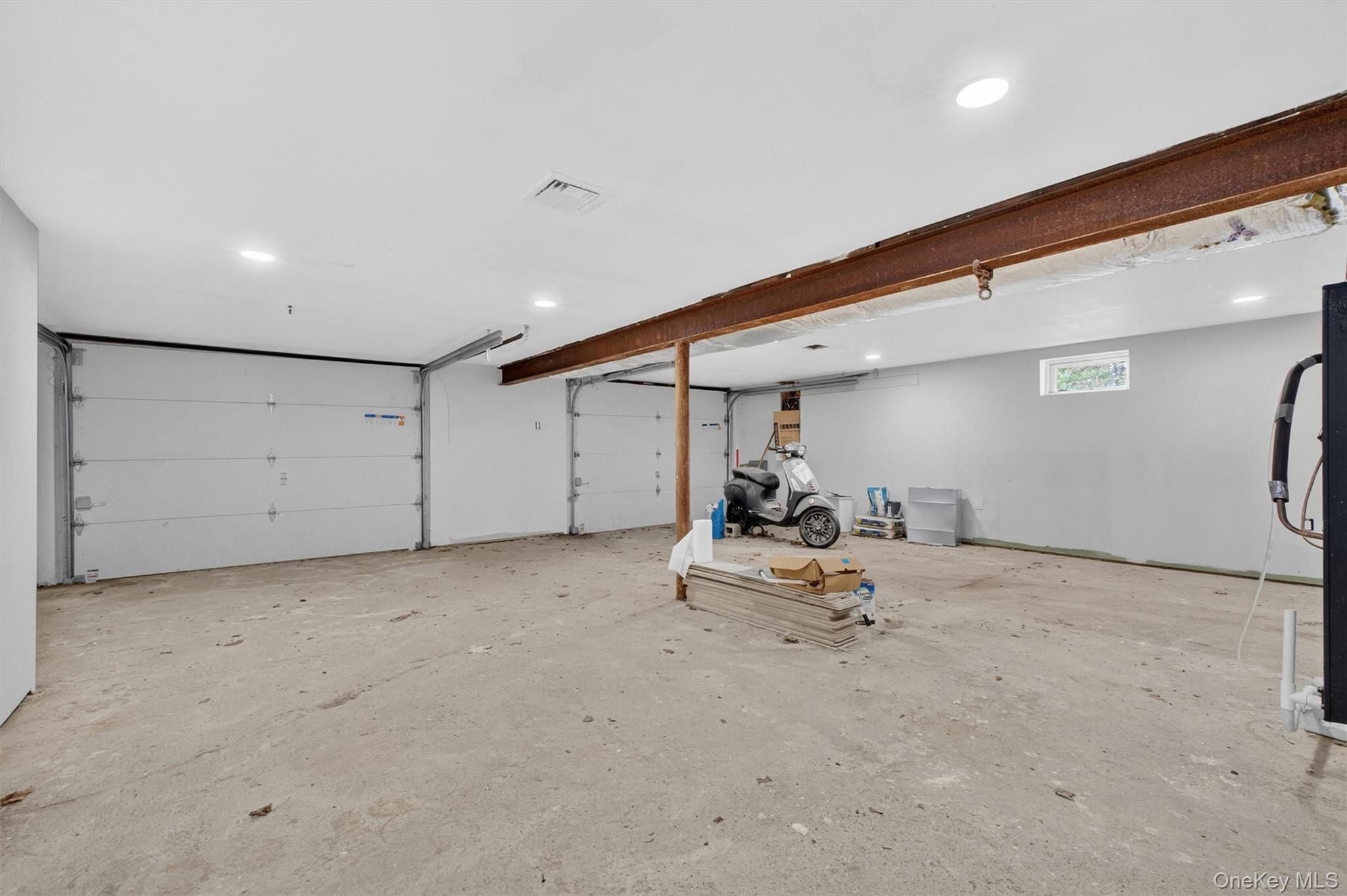 80 N Cross Road – For Sale photo 40
