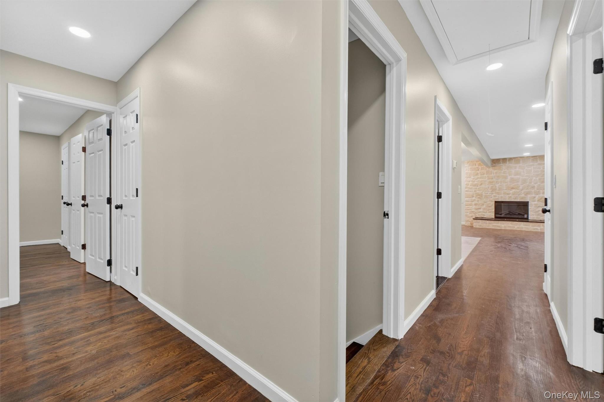80 N Cross Road – For Sale photo 22