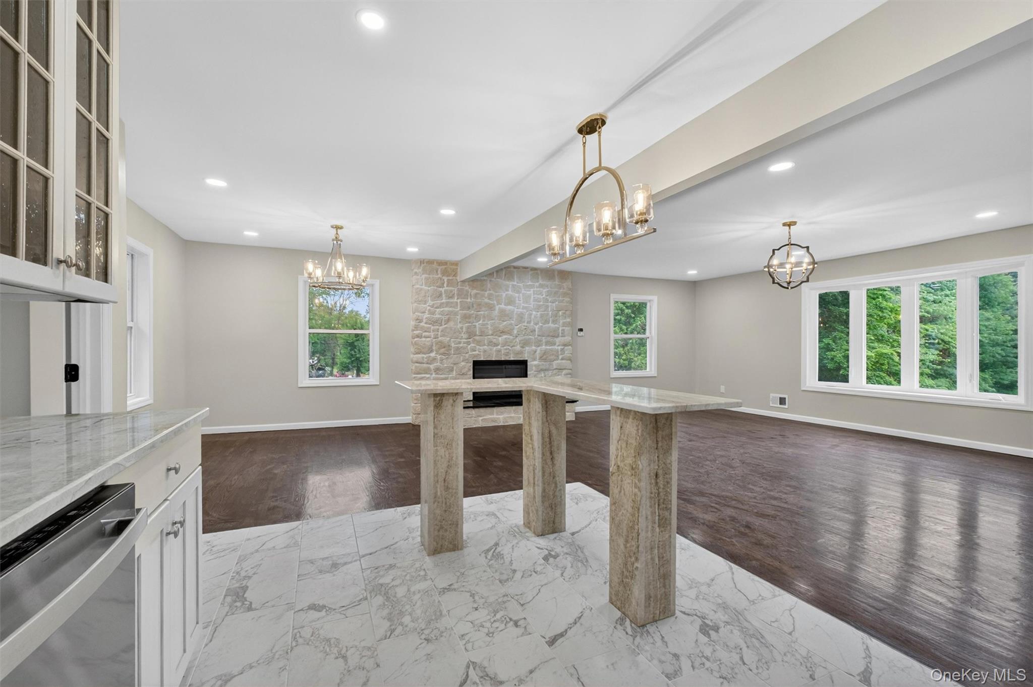 80 N Cross Road – For Sale photo 12