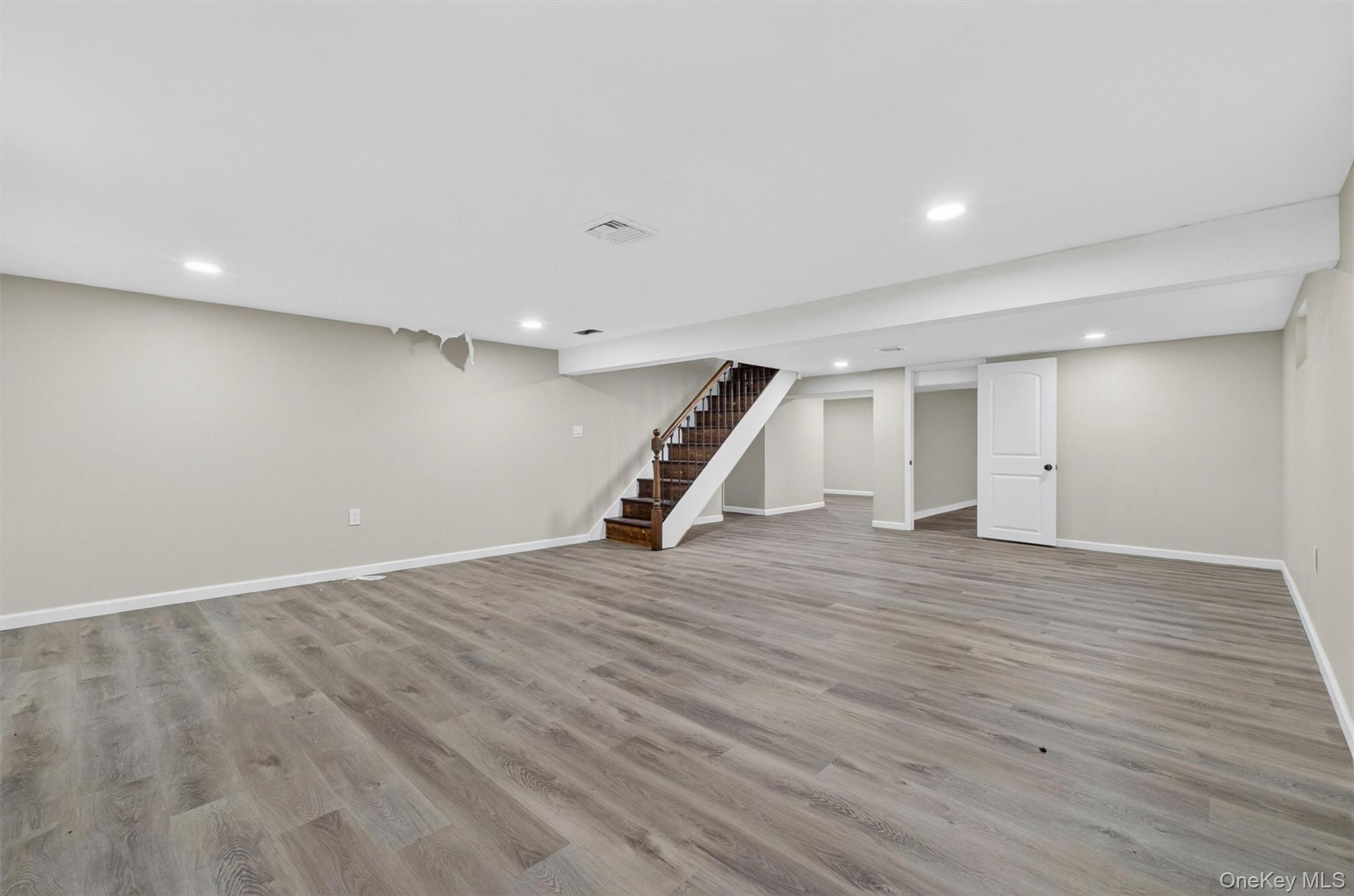 80 N Cross Road – For Sale photo 32