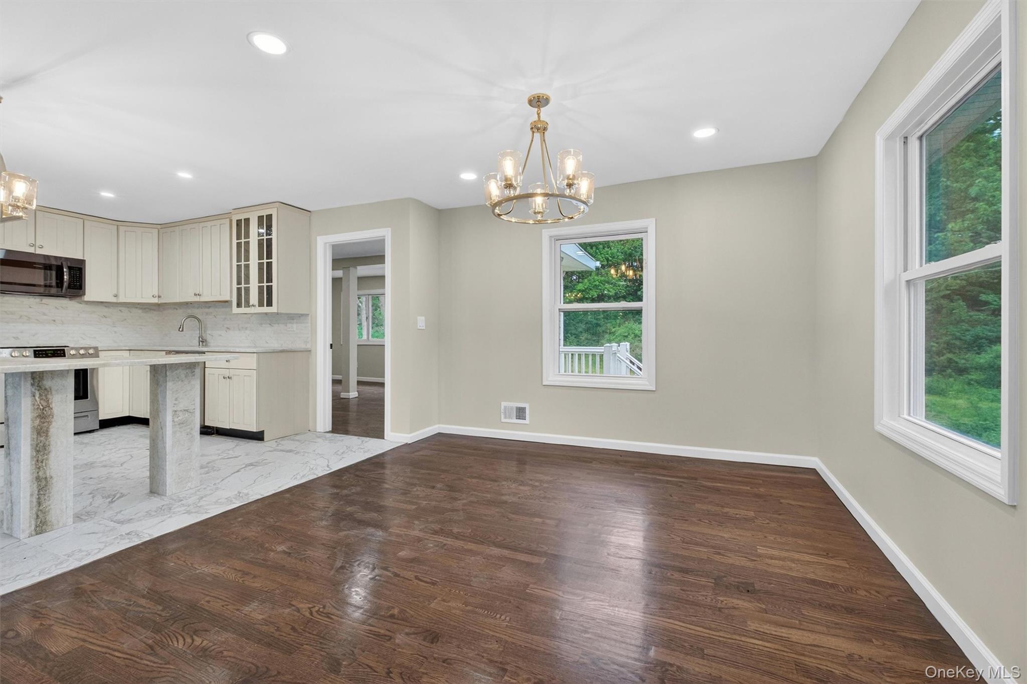 80 N Cross Road – For Sale photo 15