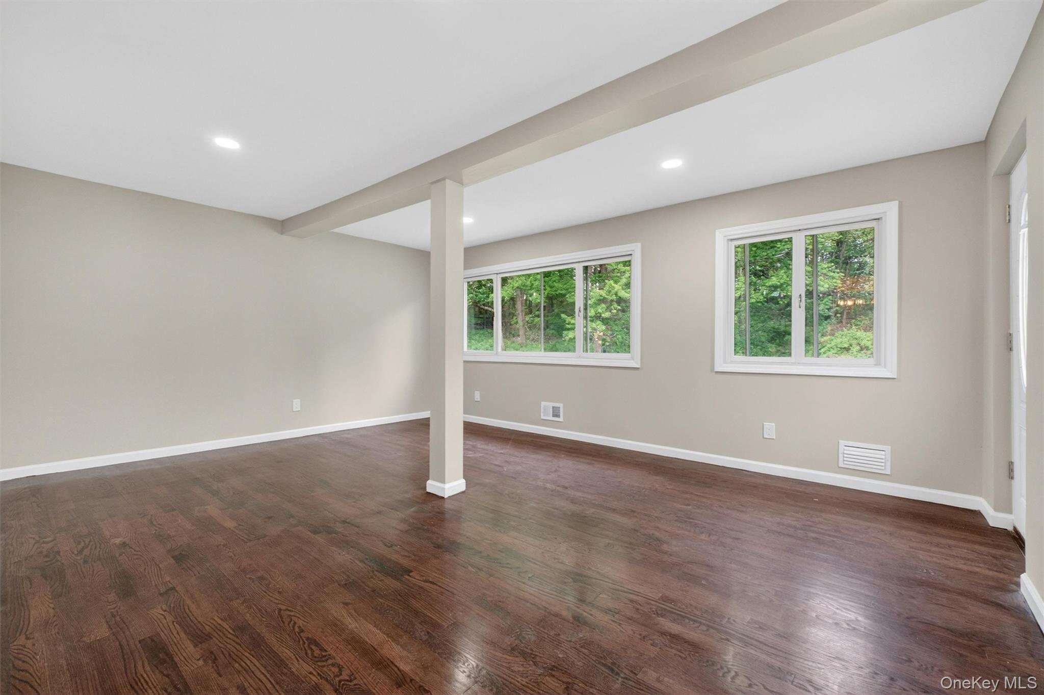 80 N Cross Road – For Sale photo 18