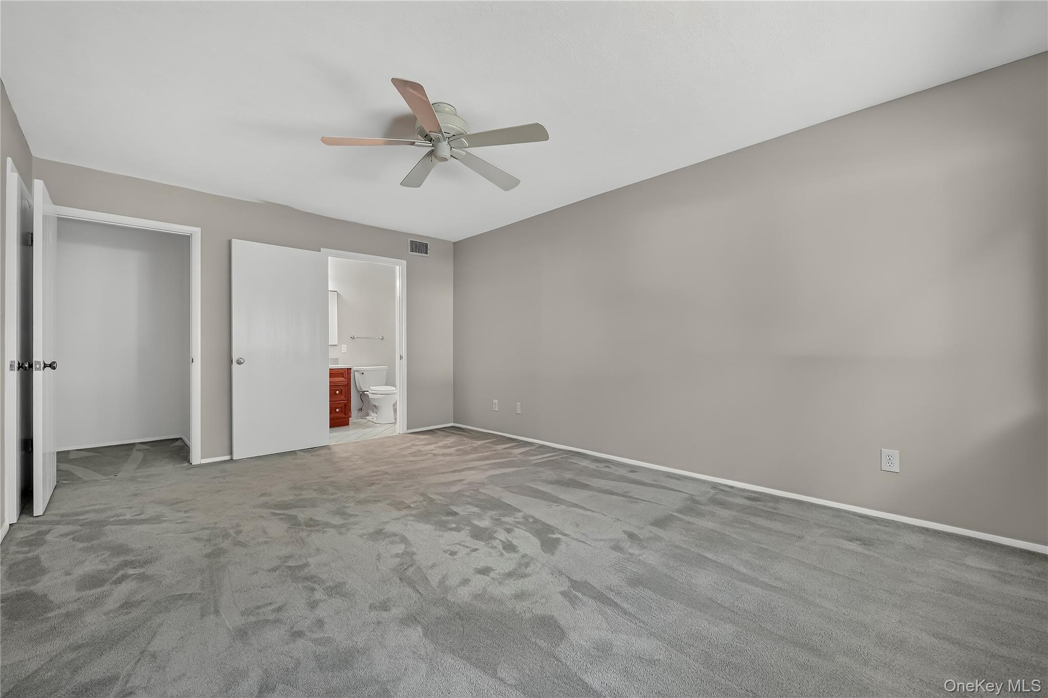 196 Long Hill Drive, Unit B photo 21