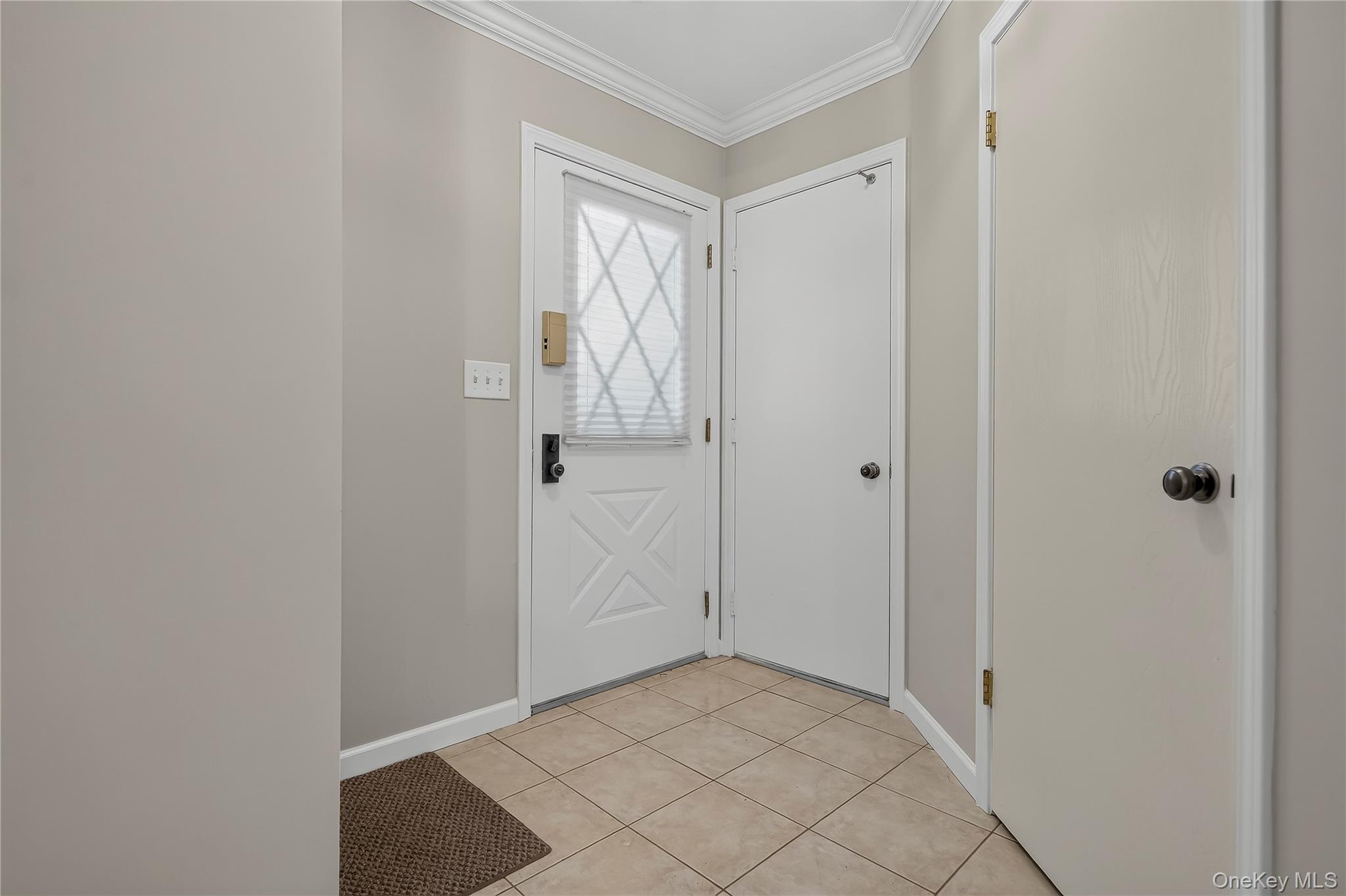 196 Long Hill Drive, Unit B photo 4