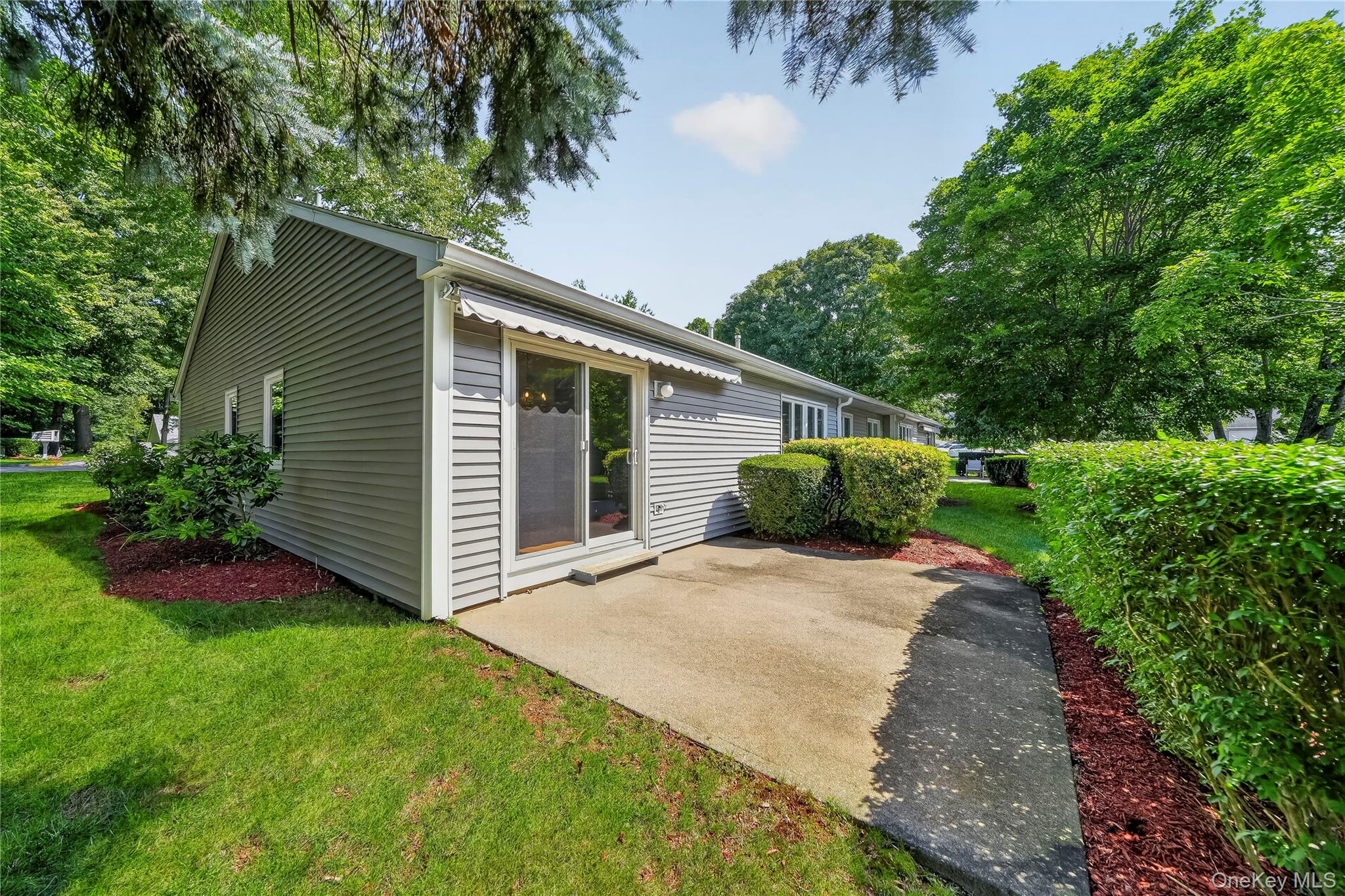 196 Long Hill Drive, Unit B photo 30