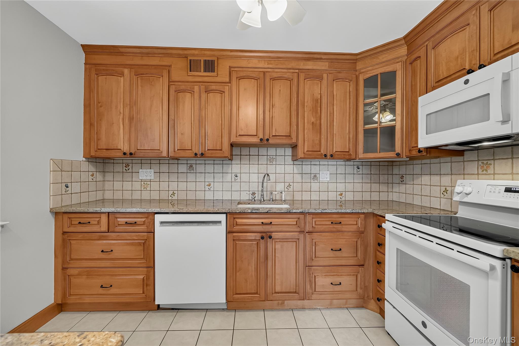 196 Long Hill Drive, Unit B photo 9