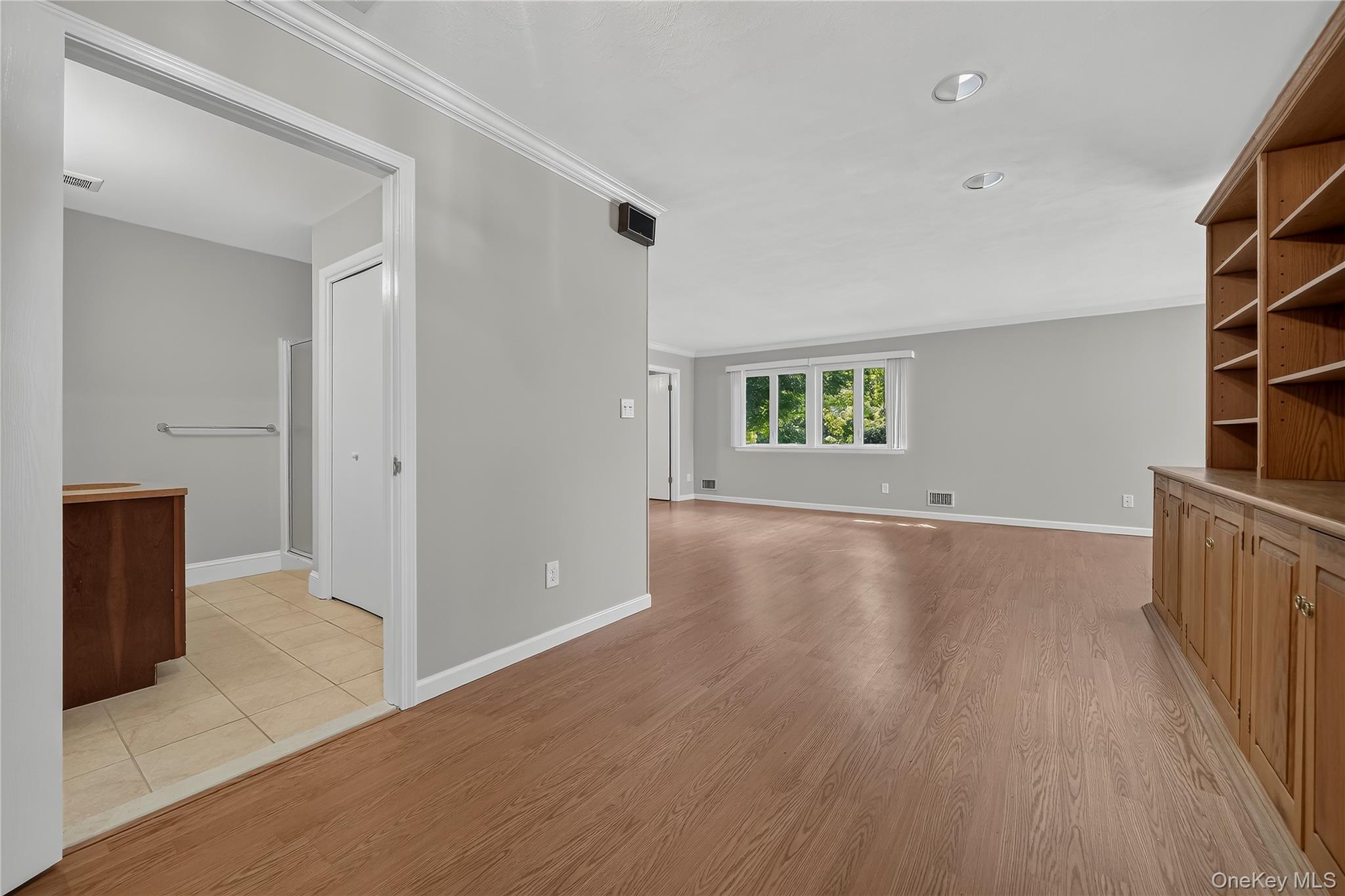 196 Long Hill Drive, Unit B photo 7