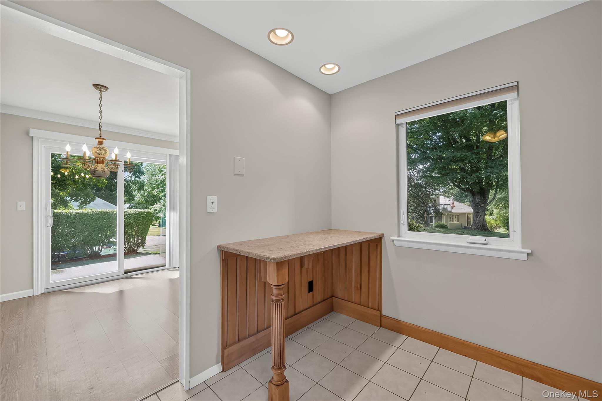 196 Long Hill Drive, Unit B photo 14