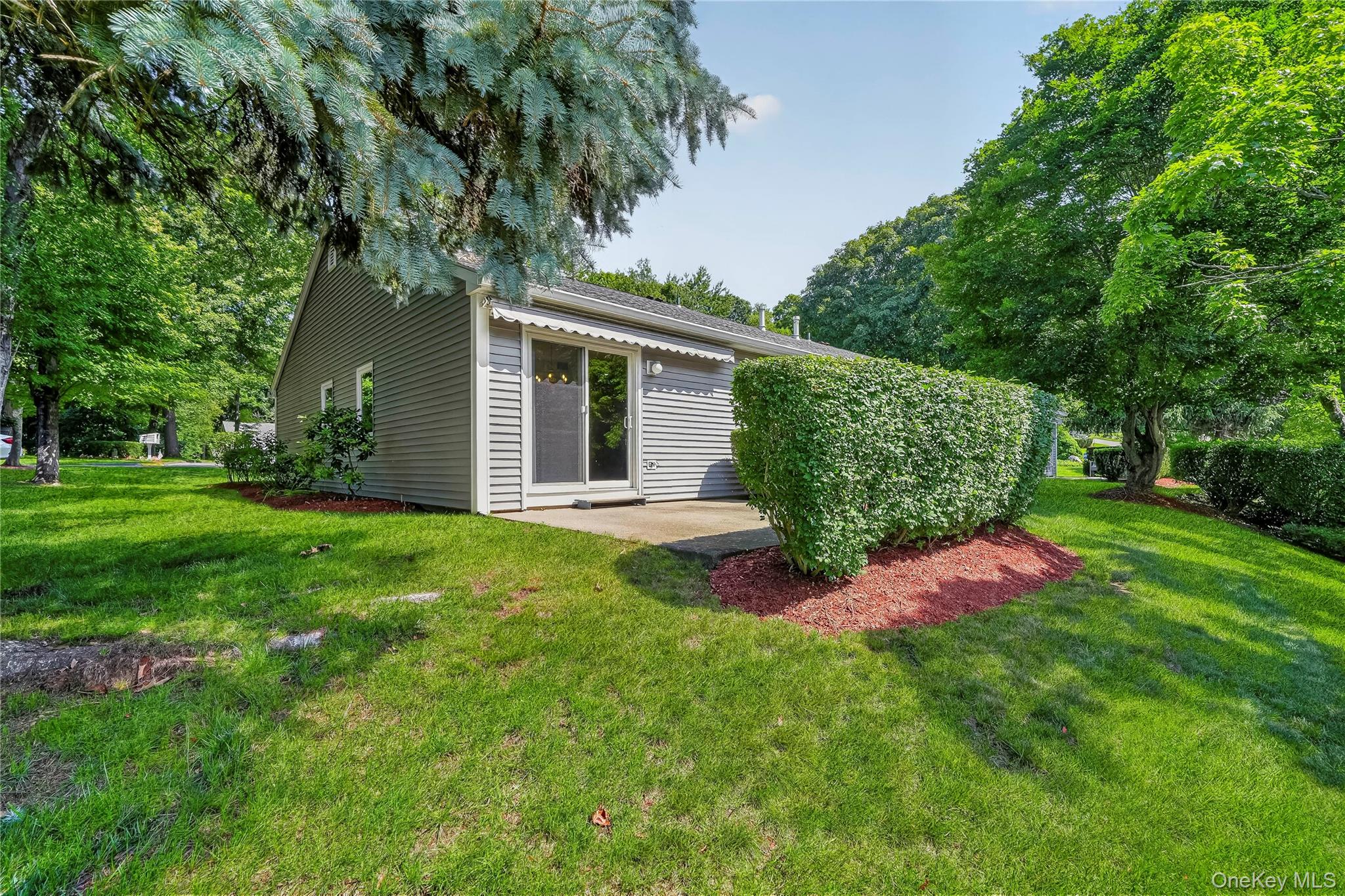 196 Long Hill Drive, Unit B photo 31