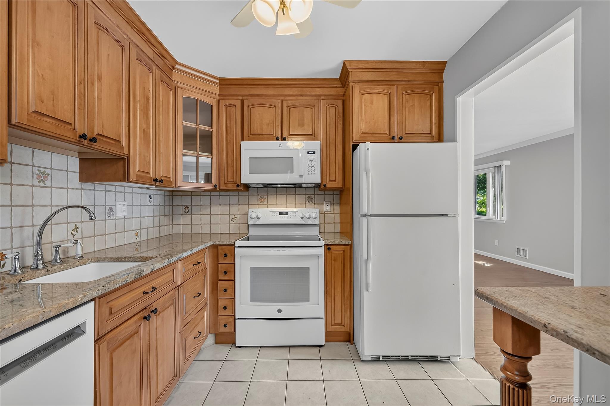 196 Long Hill Drive, Unit B photo 12